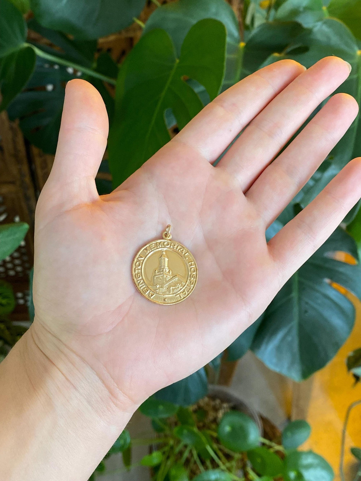 Vintage Solid 14k Yellow Gold Abington Memorial Hospital Charm