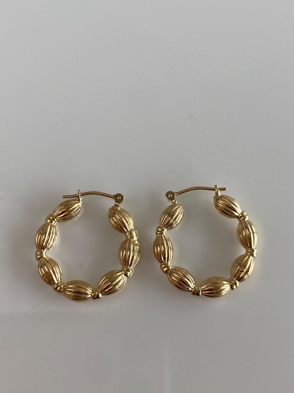 Vintage 14k Yellow Gold Lined Bead Style Hoop Earrings