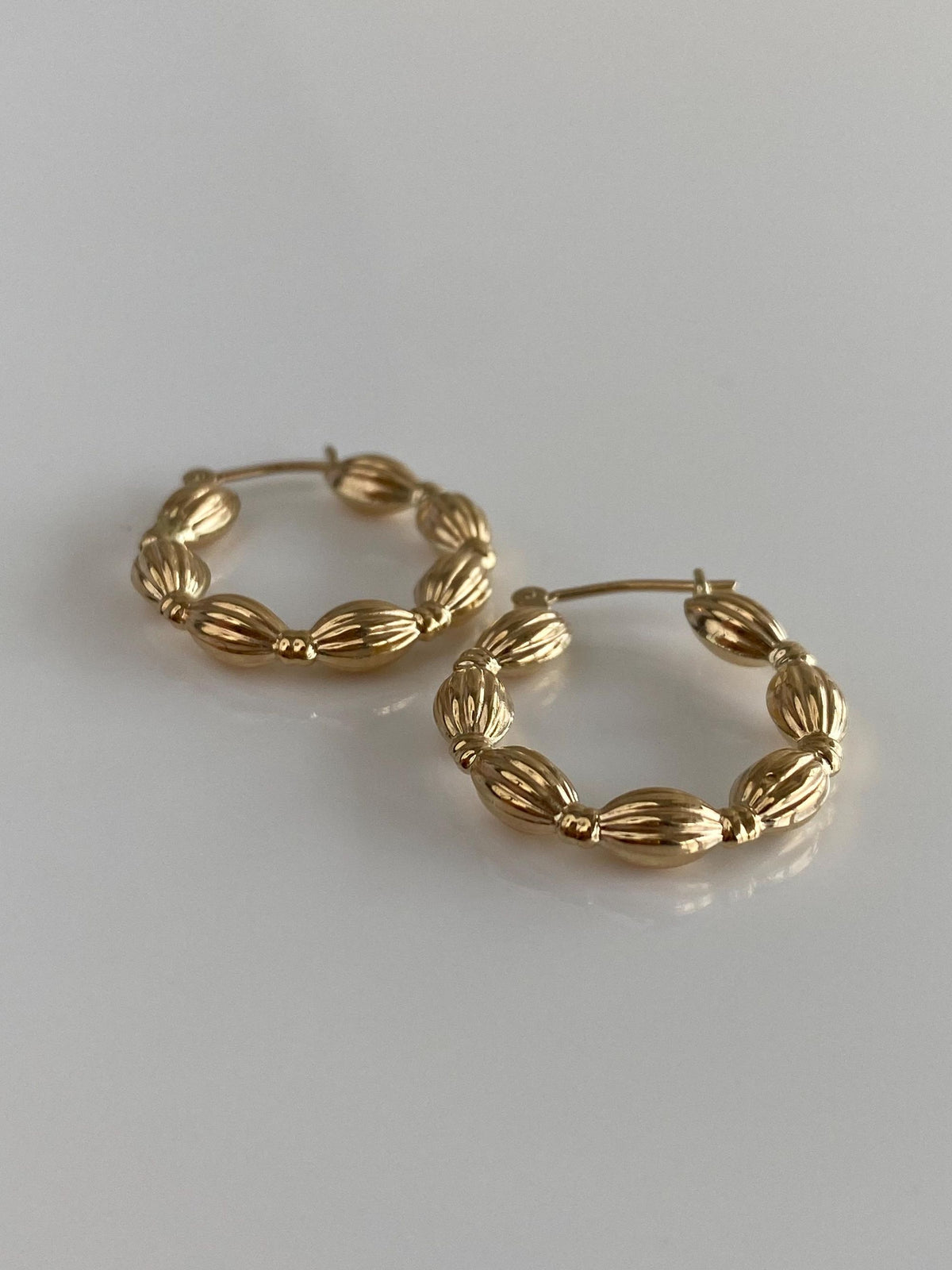 Vintage 14k Yellow Gold Lined Bead Style Hoop Earrings