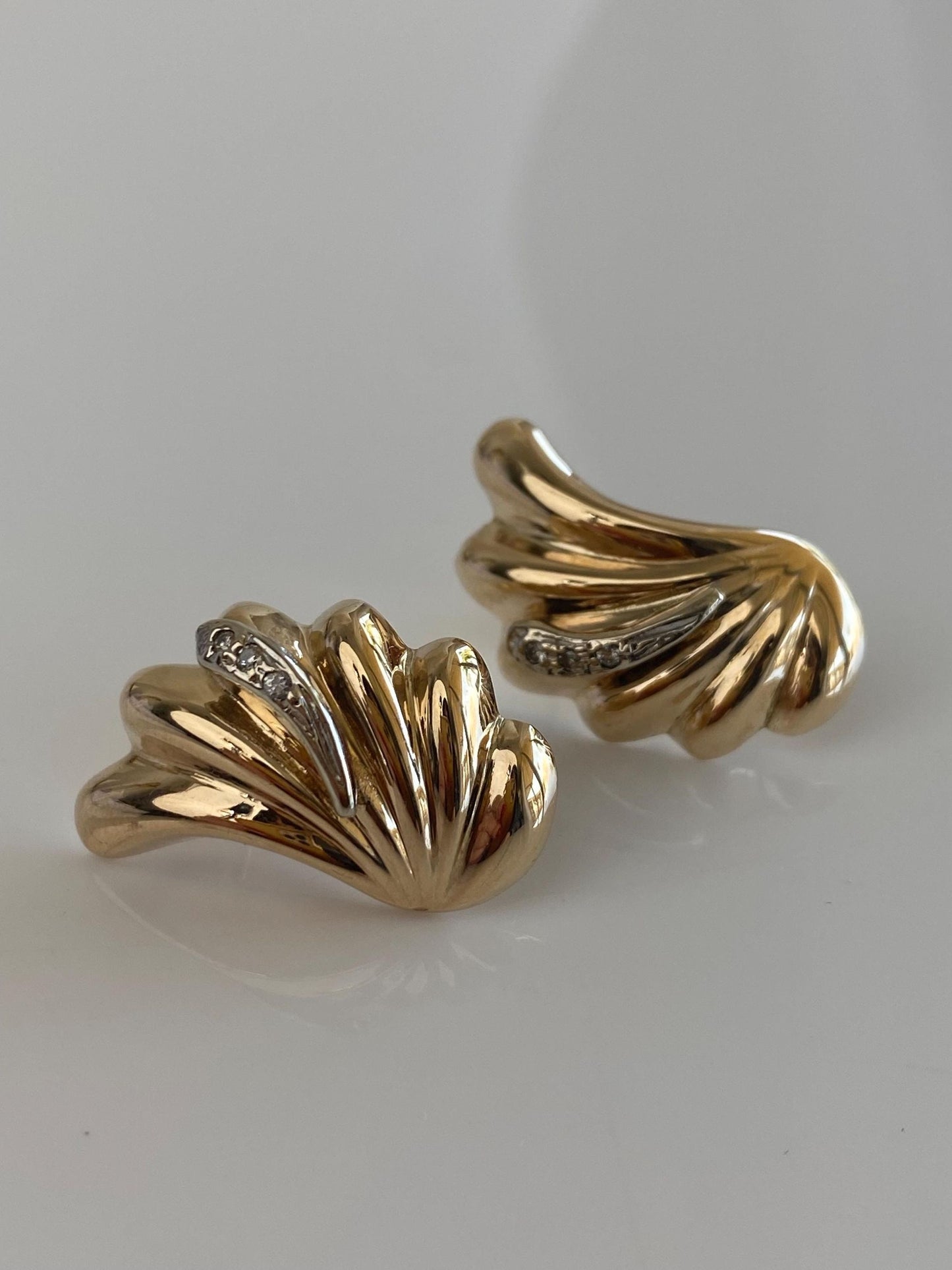 Vintage 14k White & Yellow Gold Diamond Scalloped Domed Earrings