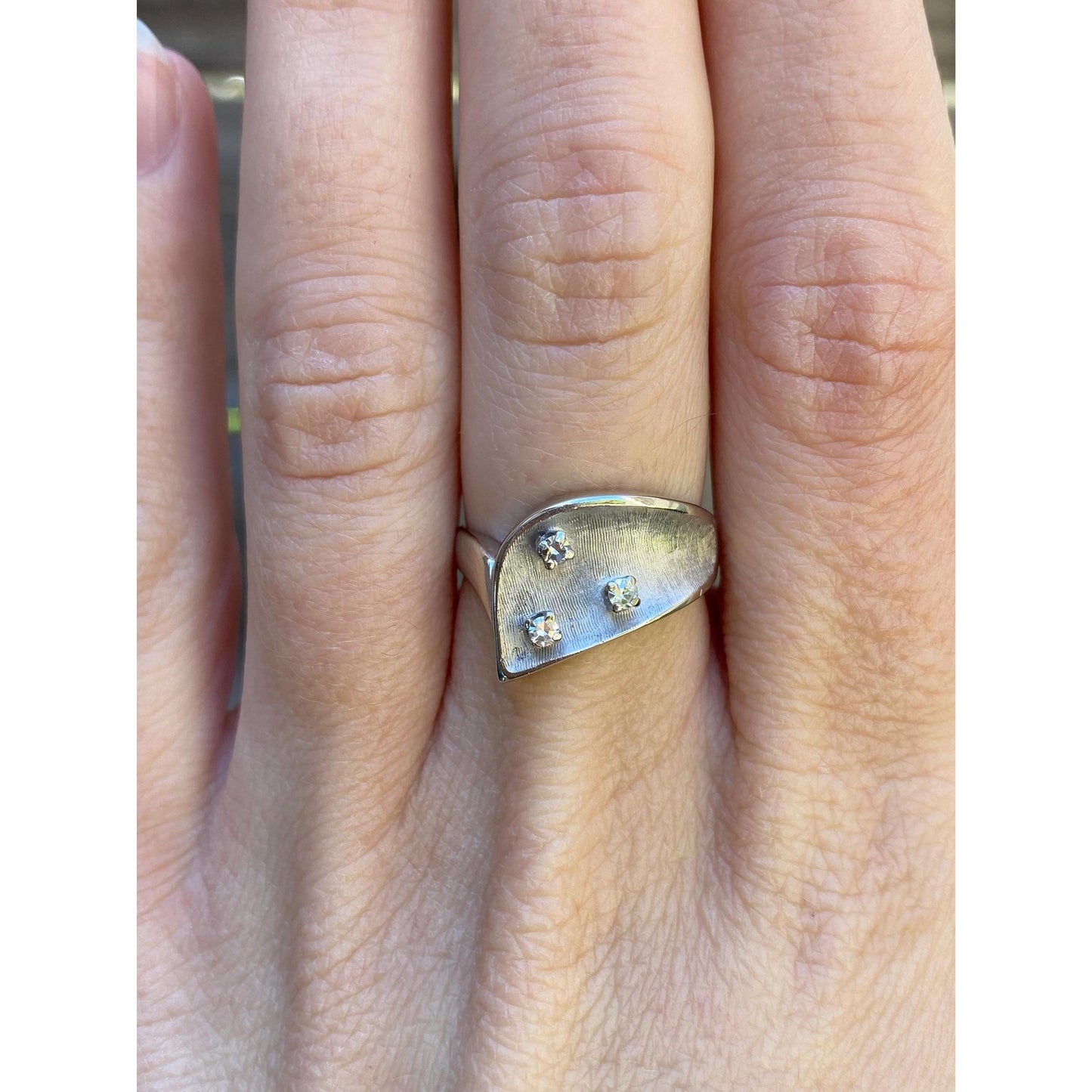 Vintage Solid 14k White Gold Diamond Dotted Ring Band - Size 6