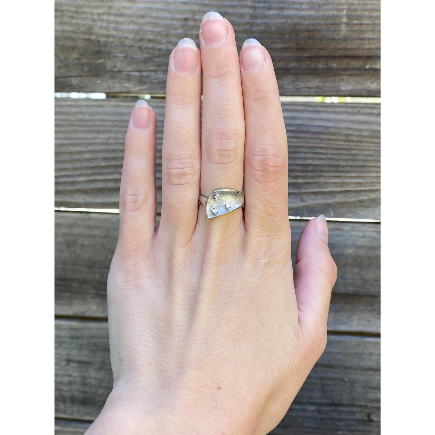 Vintage Solid 14k White Gold Diamond Dotted Ring Band - Size 6