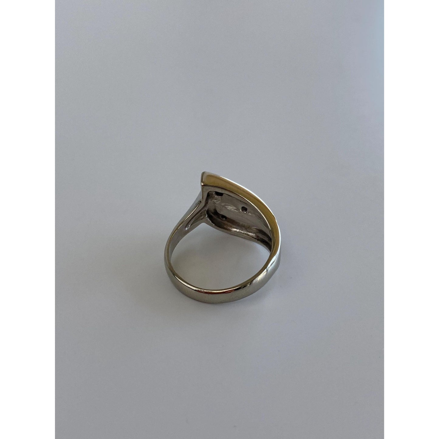 Vintage Solid 14k White Gold Diamond Dotted Ring Band - Size 6