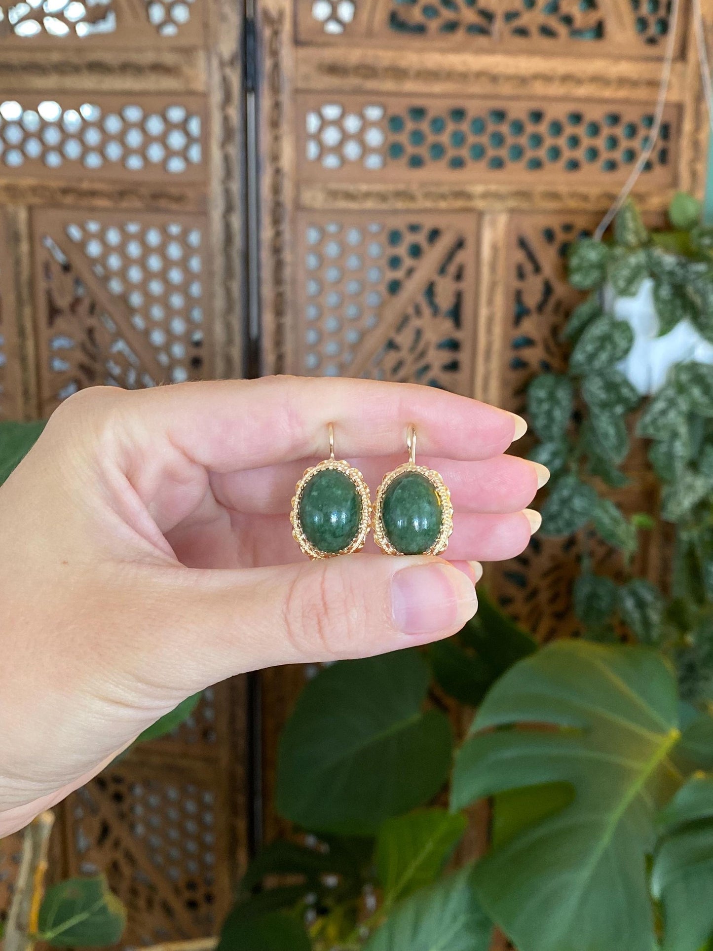 Vintage Solid 14k Yellow Gold Nephrite Drop Earrings