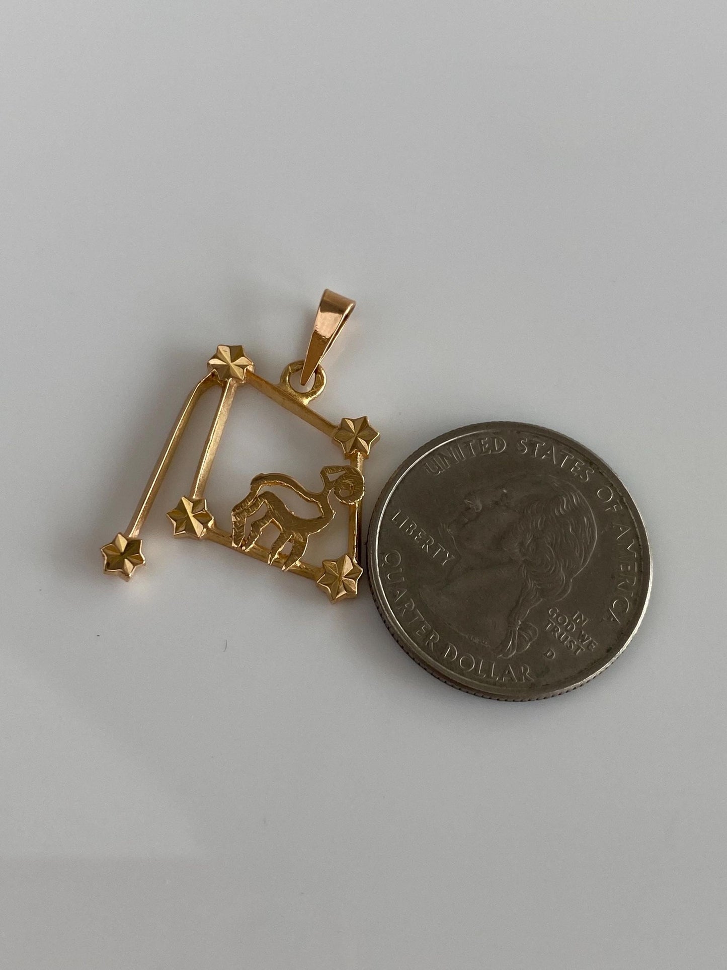 Vintage Solid 18k Yellow Gold Diamond Cut Aries Ram Constellation Charm