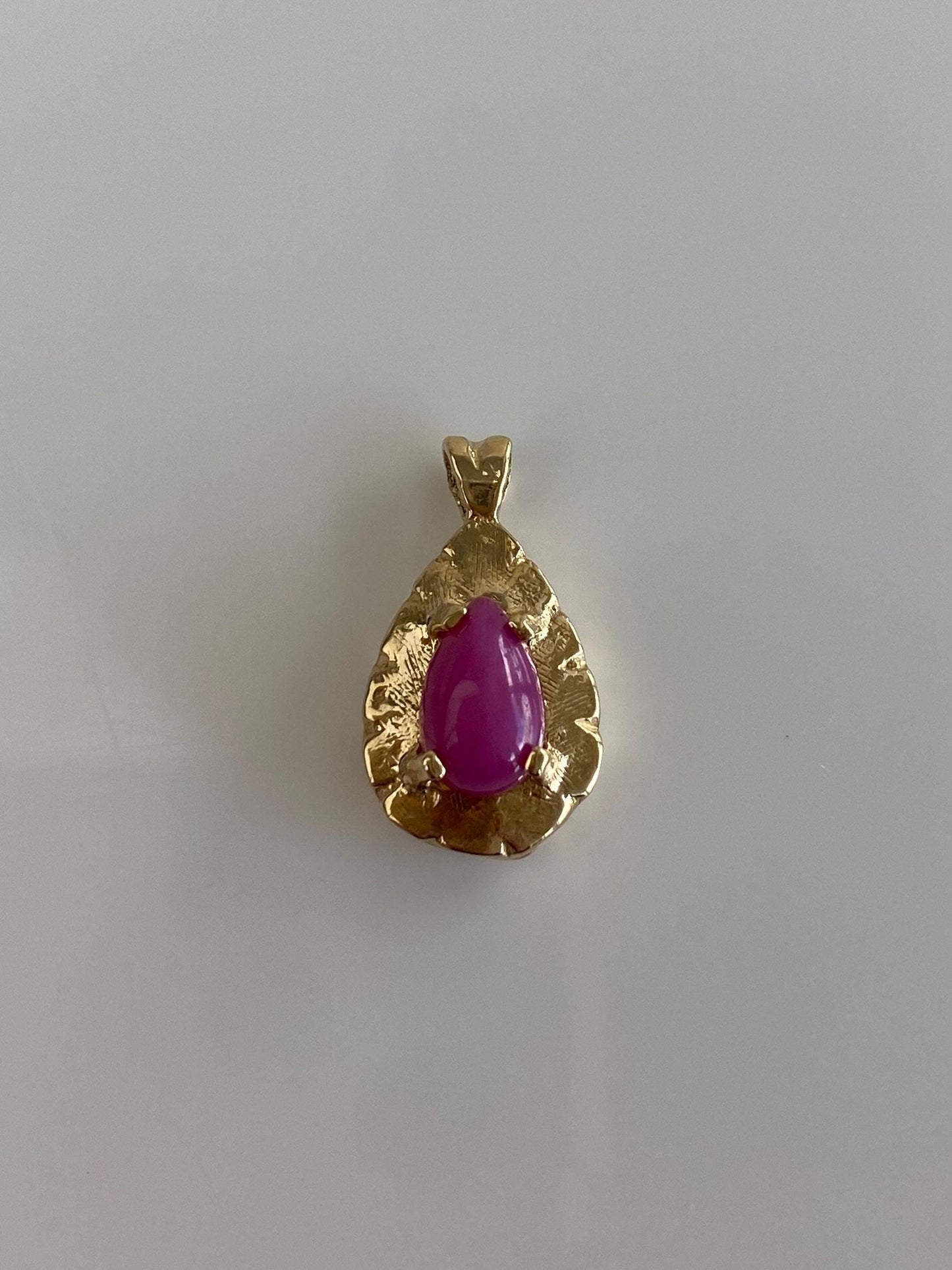 Vintage Solid 14k Yellow Gold Pink Star Sapphire Teardrop Charm