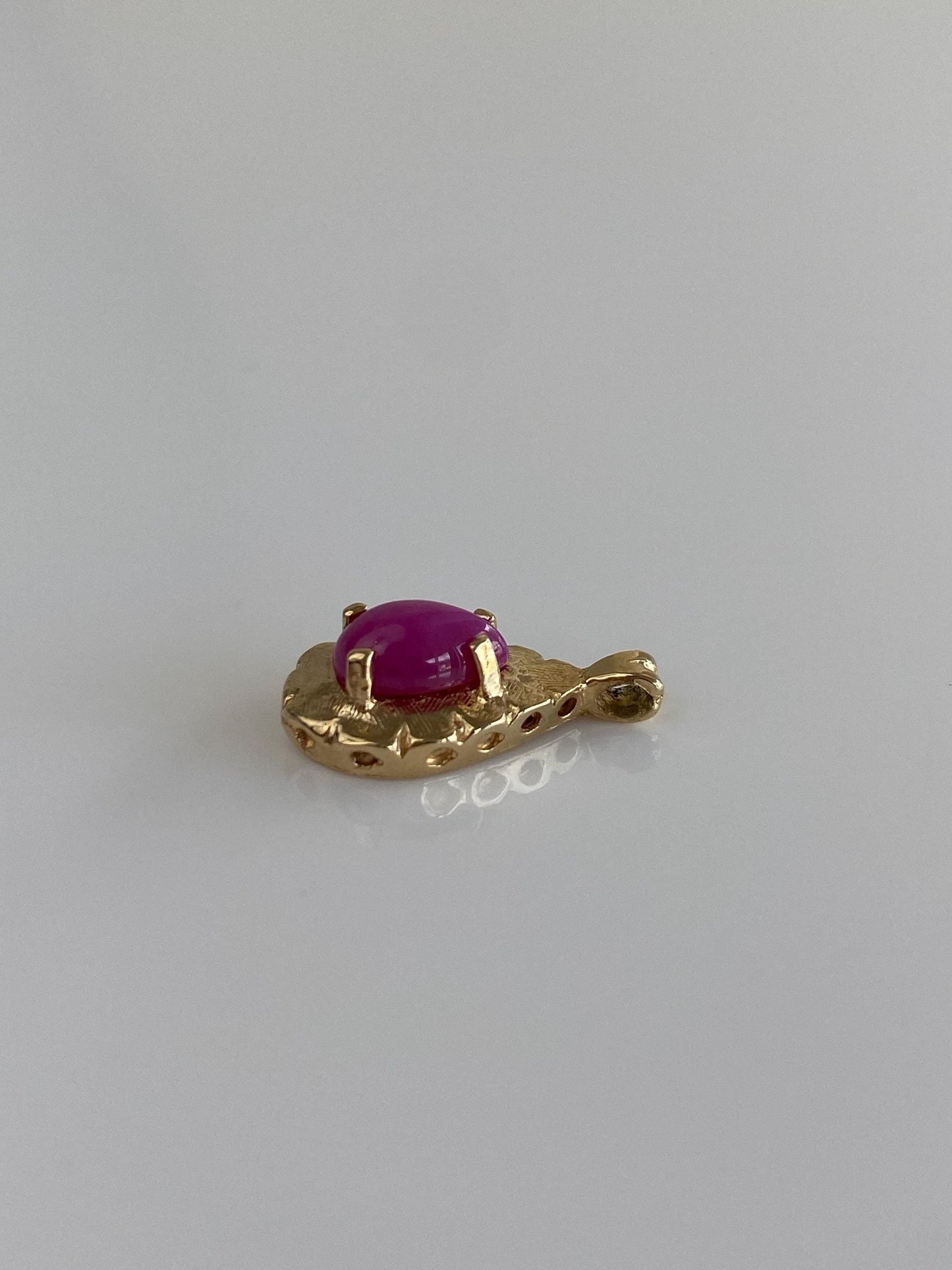 Vintage Solid 14k Yellow Gold Pink Star Sapphire Teardrop Charm