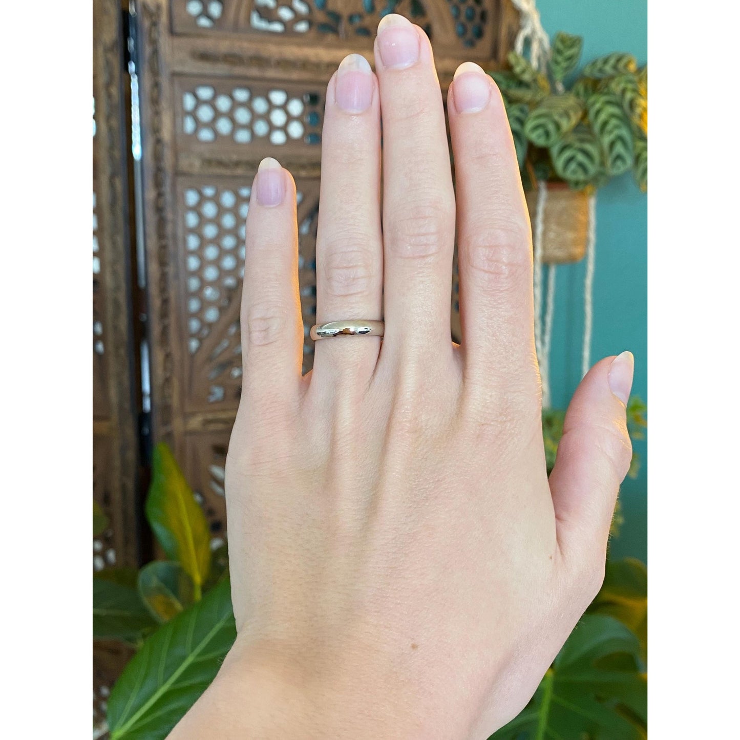 Vintage Solid 14k White Gold Ring Band - Size 5.75