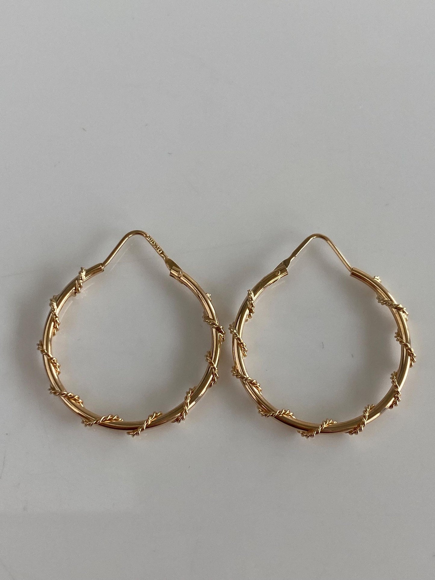 Vintage 10k Yellow Gold Twisted Hoop Earrings