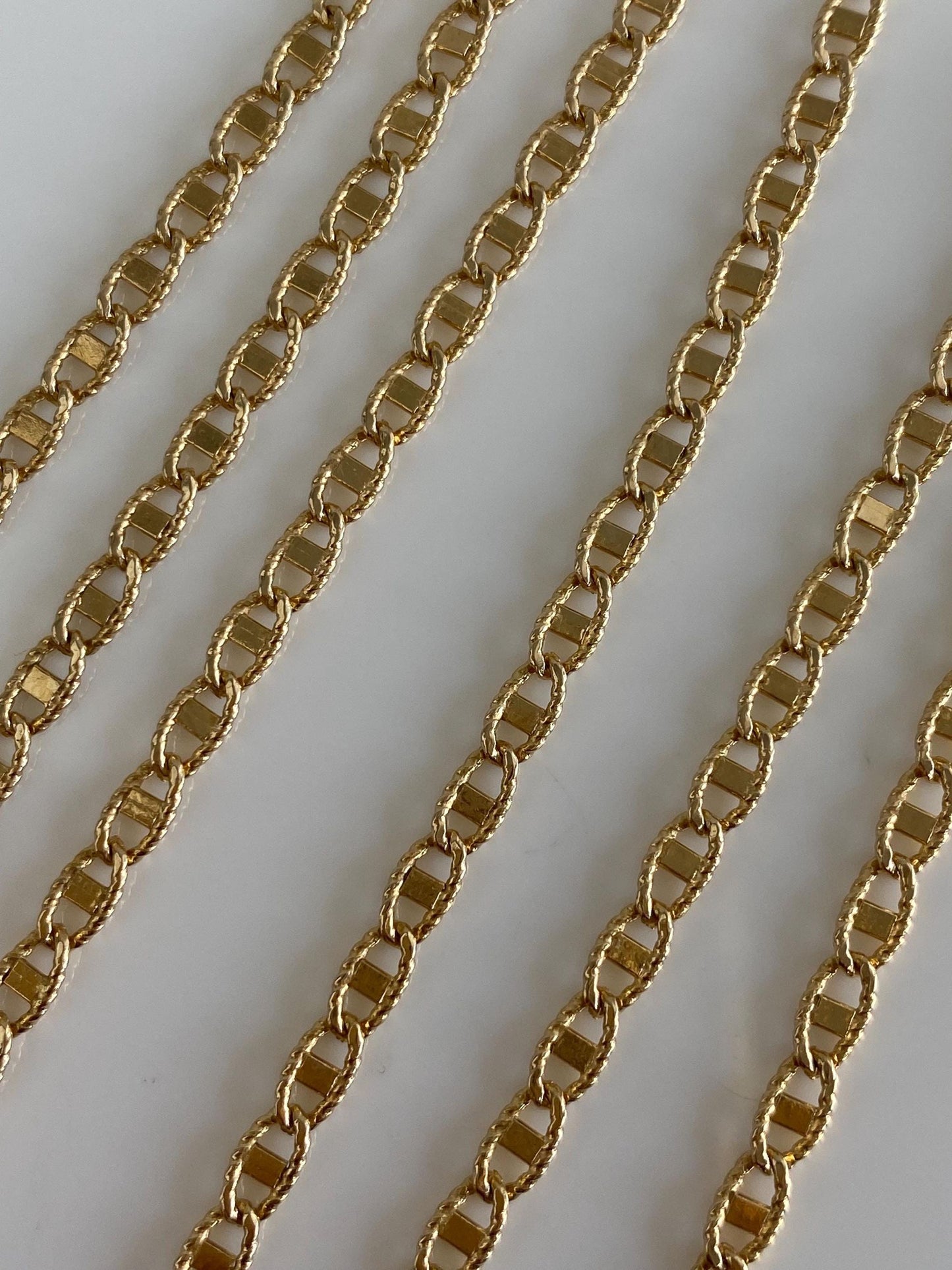 Vintage Solid 14k Yellow Gold Textured Mariner Link Chain Necklace - 22 inches