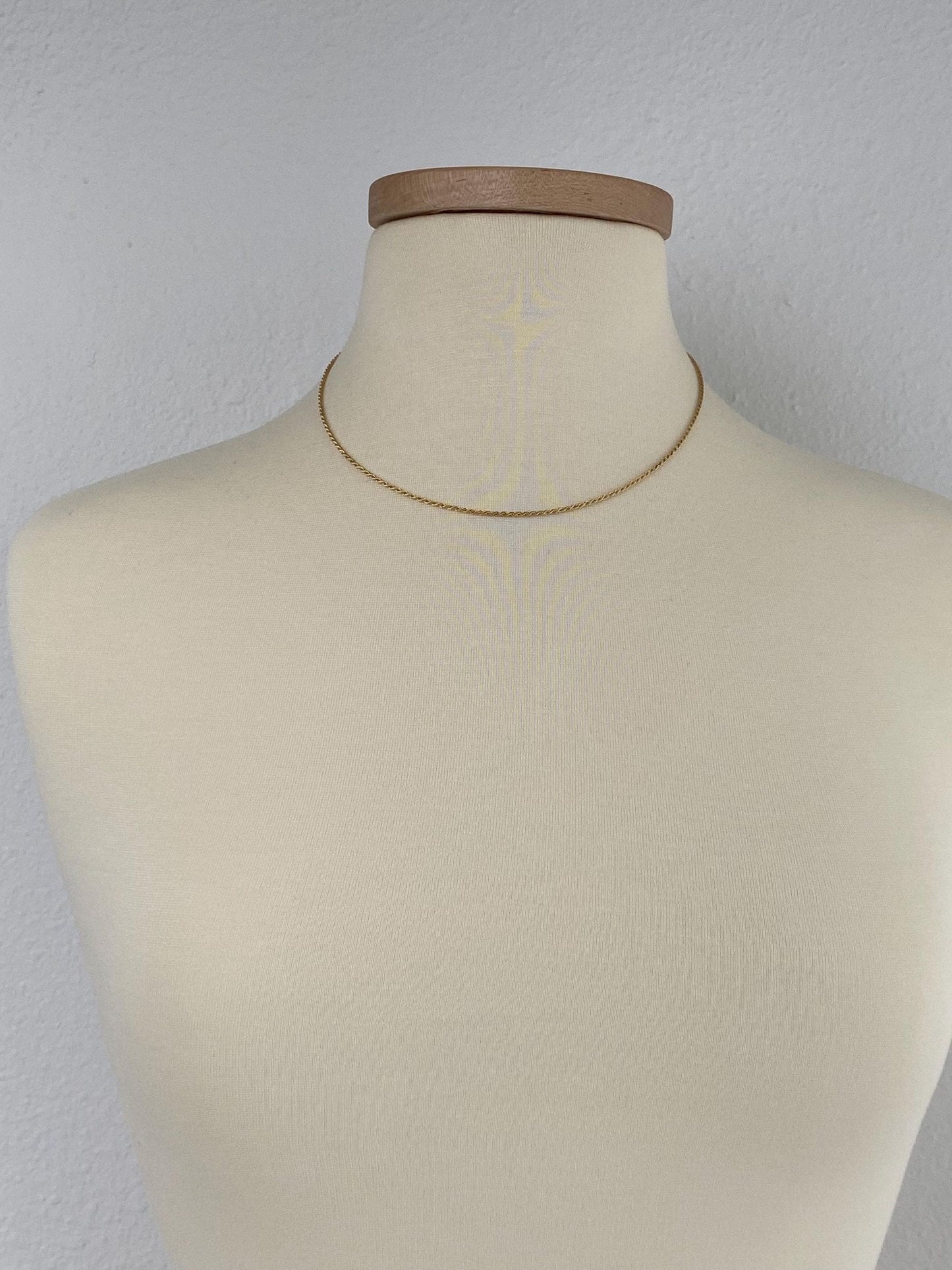 Vintage Solid 18k Yellow Gold Slim Rope Chain Necklace - 18 inches