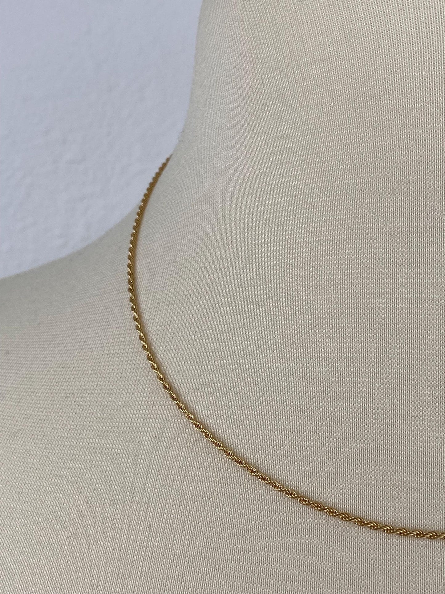 Vintage Solid 18k Yellow Gold Slim Rope Chain Necklace - 18 inches
