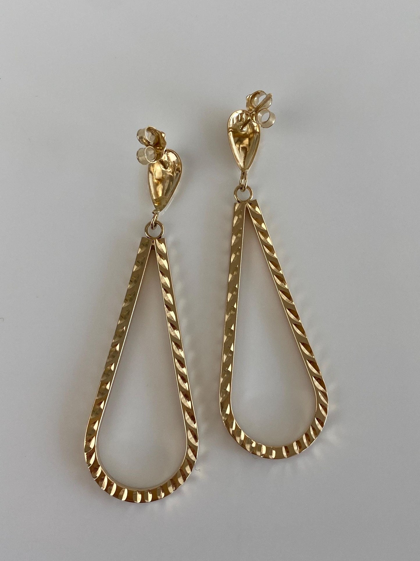 Vintage 14k Yellow Gold Design Teardrop Dangle Stud Earrings