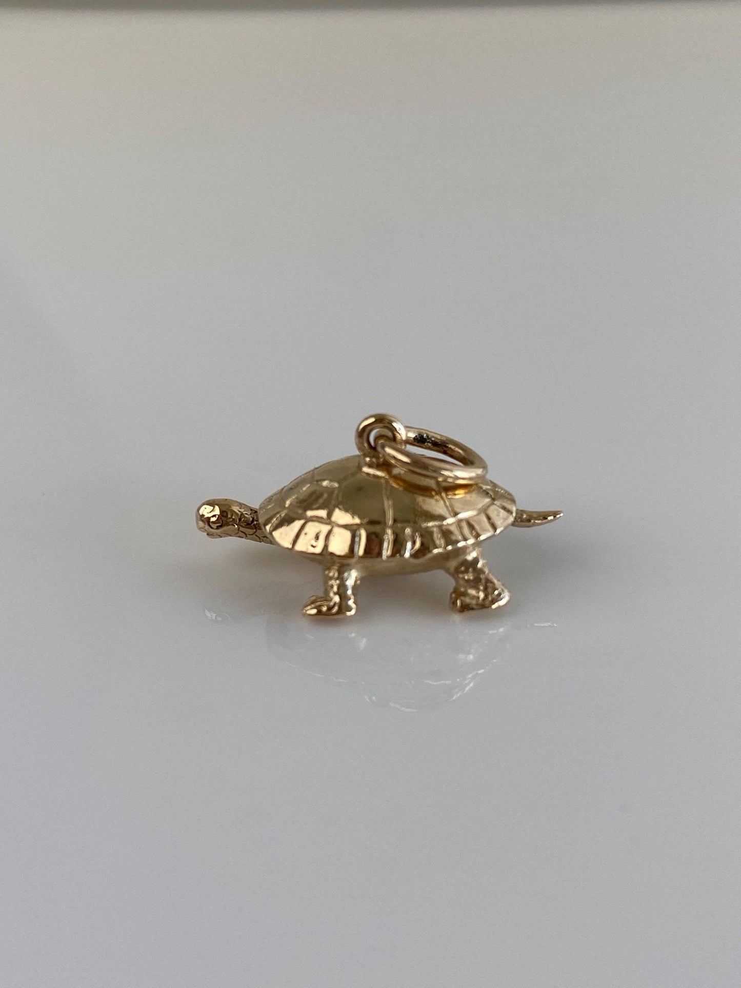 Vintage 10k Yellow Gold Articulated Turtle Charm