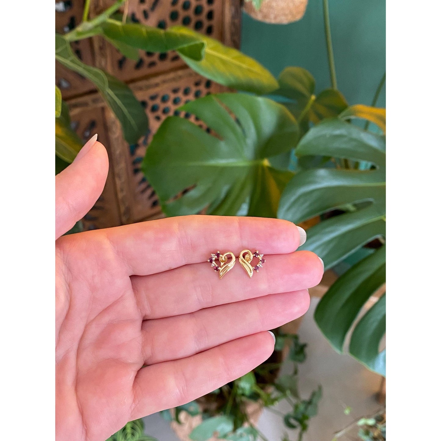 Vintage Solid 14k Yellow Gold Diamond Ruby Heart Stud Earrings