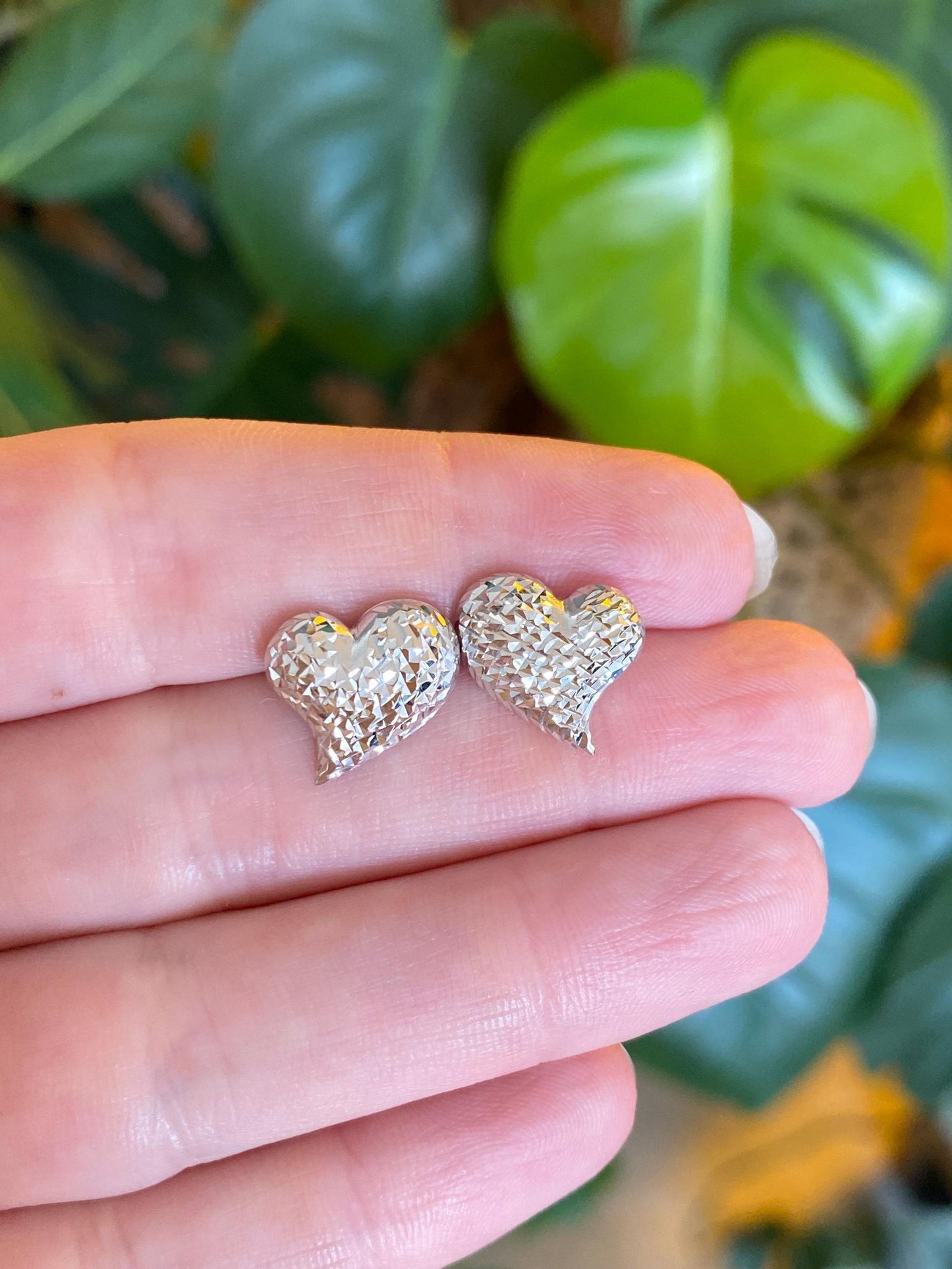 Vintage 14k White Gold Diamond Cut Heart Studs