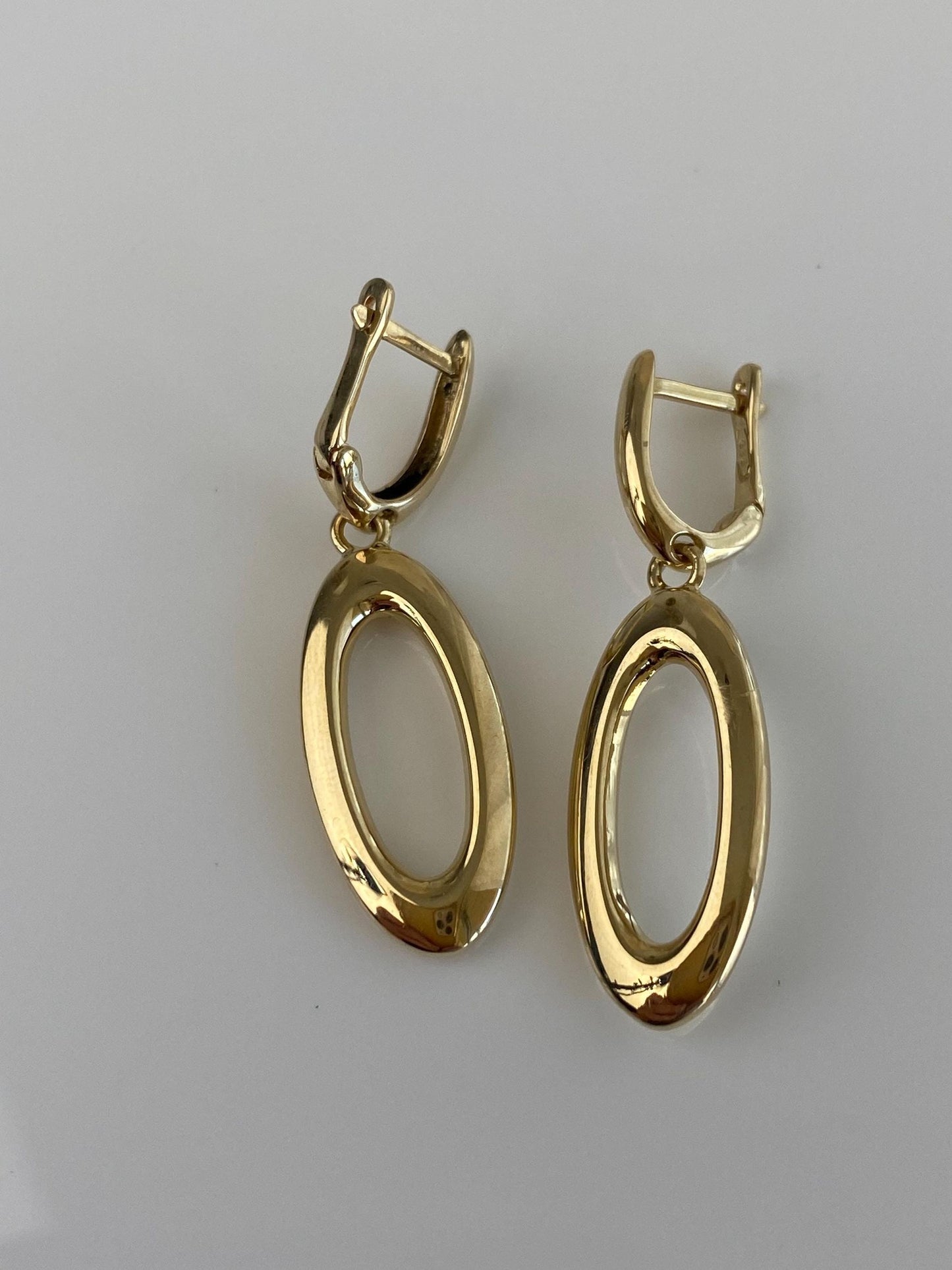 Vintage 14k Yellow Gold Oval Dangle Hoop Earrings