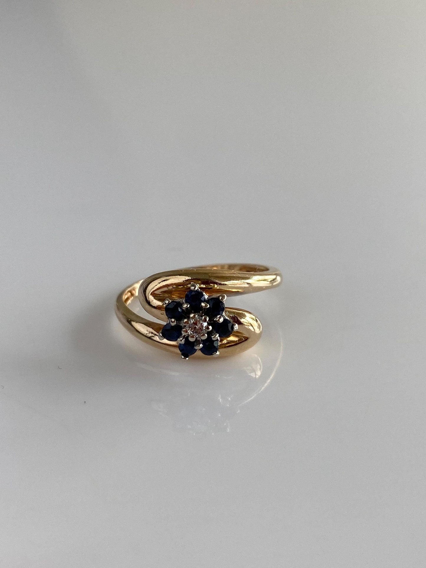 Solid 14k Yellow Gold Diamond Blue Sapphire Halo Ring - Size 5.75