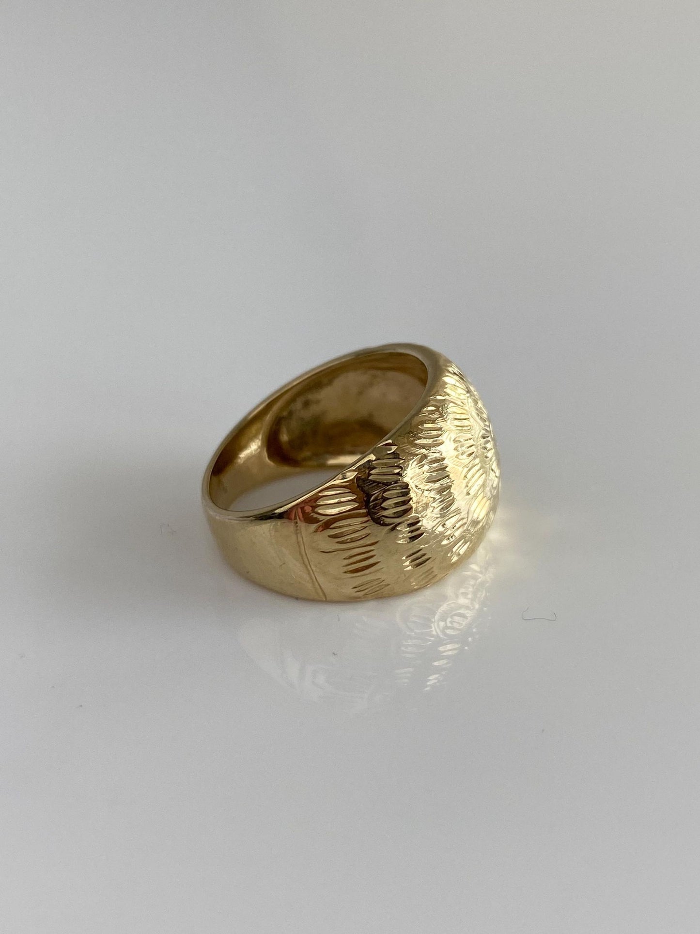 Vintage Solid 14k Yellow Gold Diamond Cut Domed Ring - Size 5.75