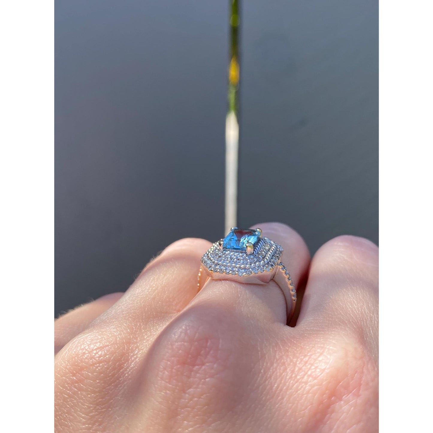 Vintage Solid 14k White & Yellow Gold Diamond Aquamarine Ring - Size 6.75