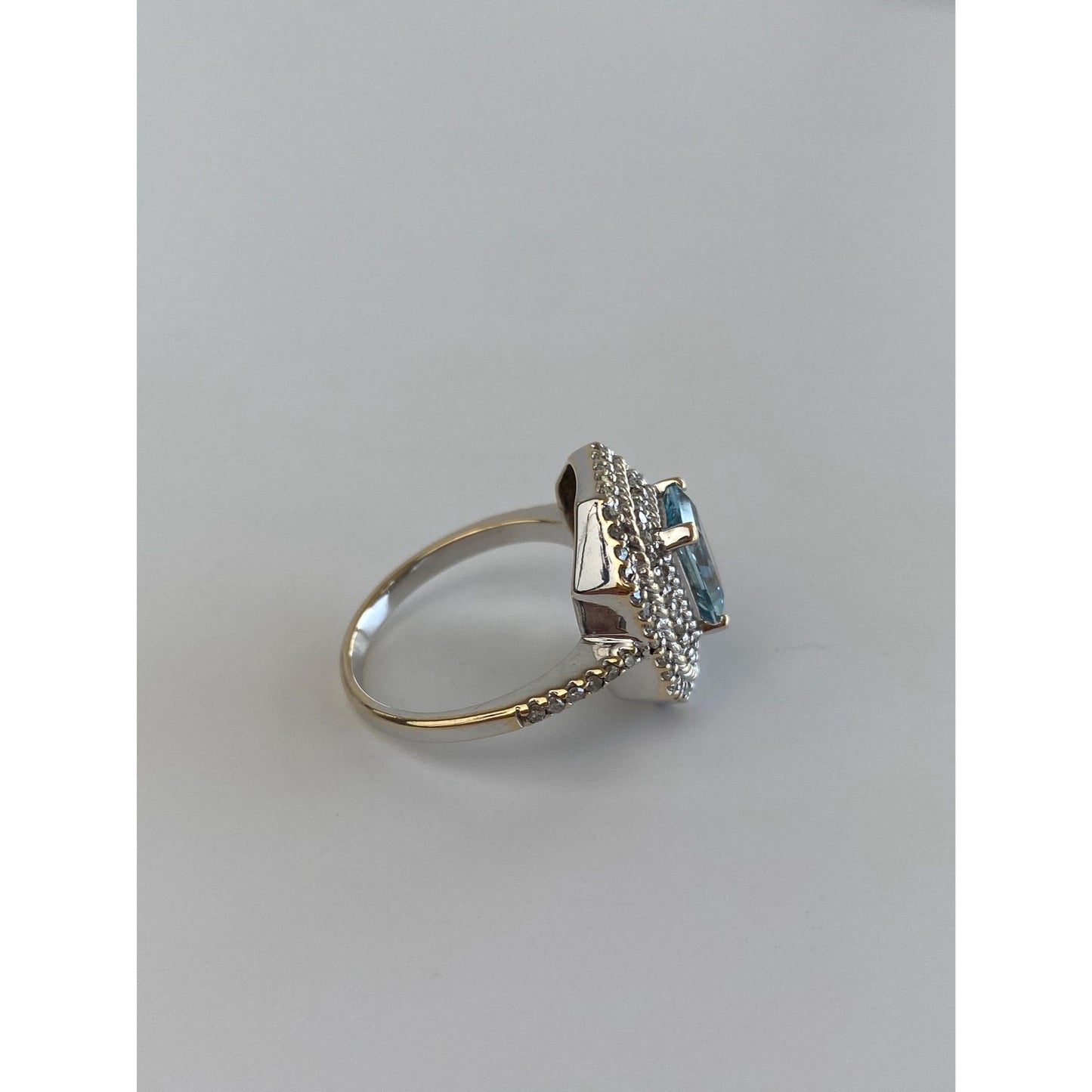 Vintage Solid 14k White & Yellow Gold Diamond Aquamarine Ring - Size 6.75