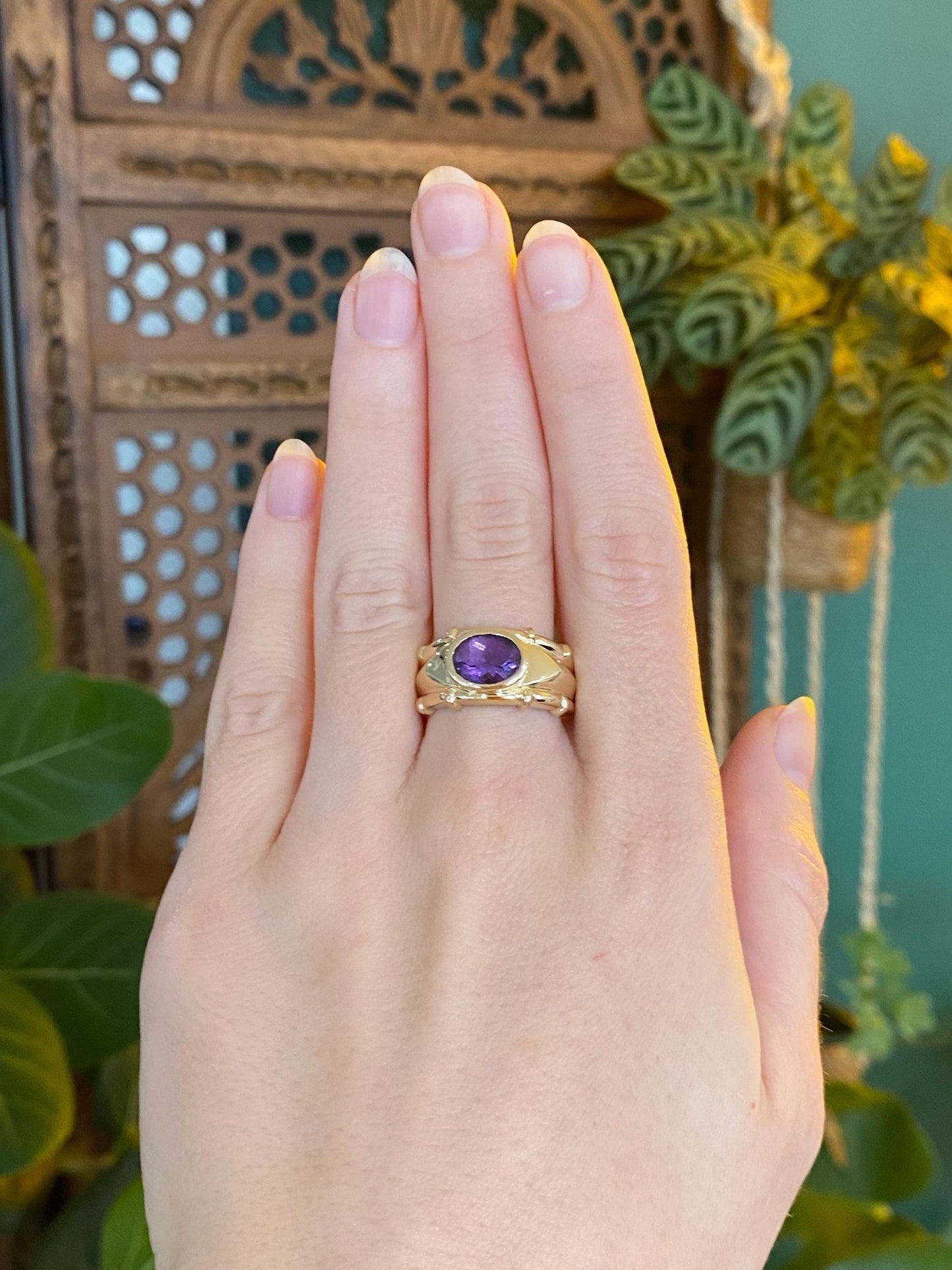 Vintage Solid 14k Yellow Gold Amethyst Ring - Size 8