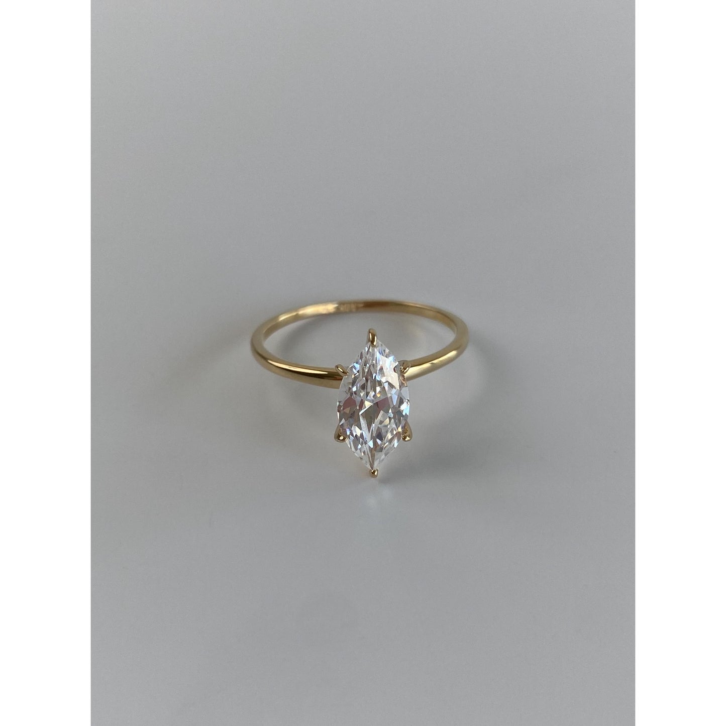 Solid 10k Yellow Gold Clear Cubic Zirconia Marquis Shape Ring - Size 8.75