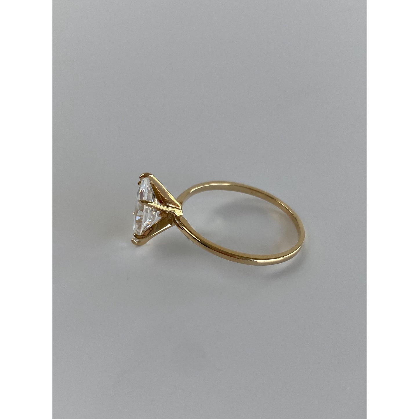 Solid 10k Yellow Gold Clear Cubic Zirconia Marquis Shape Ring - Size 8.75