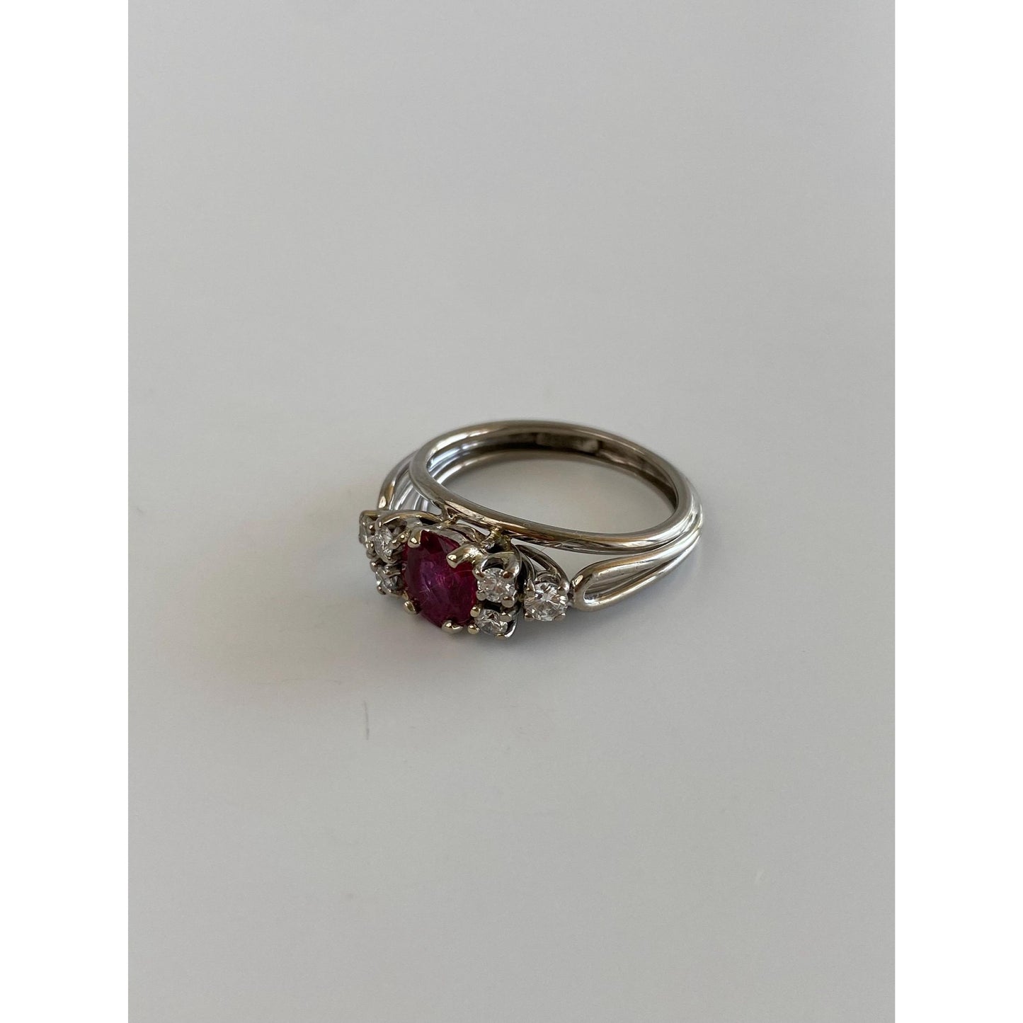 Vintage Solid 18k White Gold Diamond Pink Sapphire Ring - Size 6.25