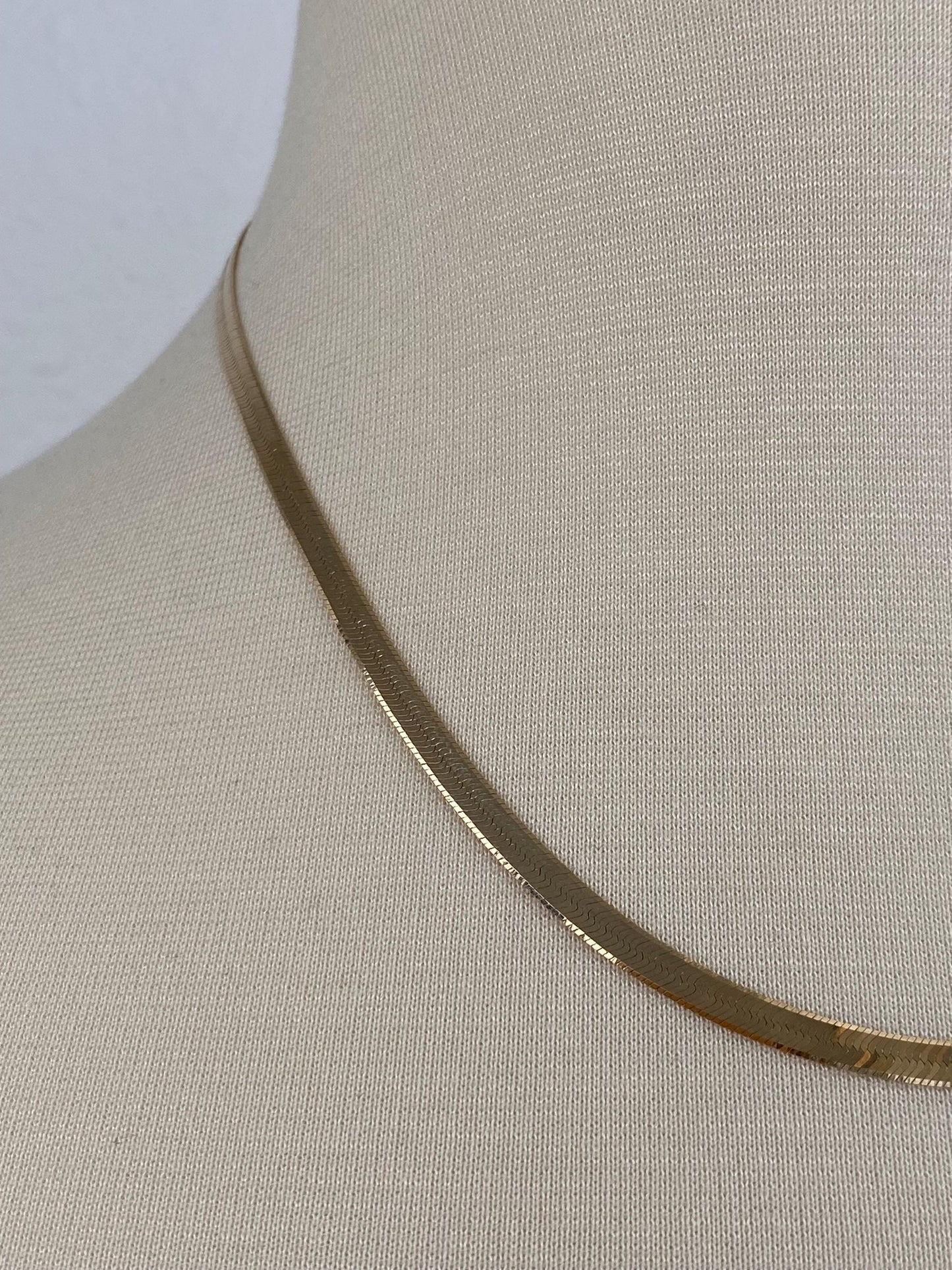 Vintage Solid 14k Yellow Gold Herringbone Chain Necklace - 18 inches