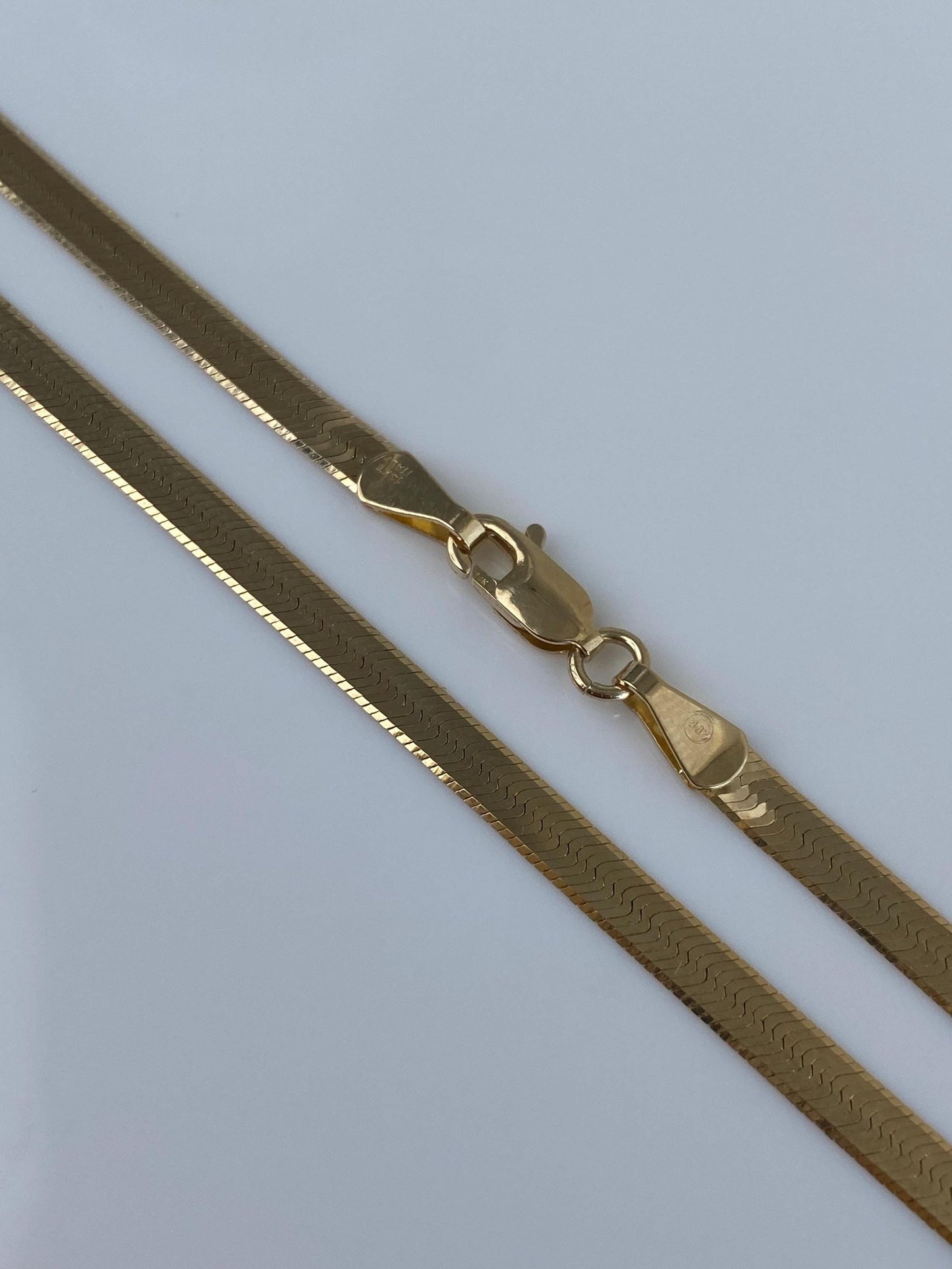 Vintage Solid 14k Yellow Gold Herringbone Chain Necklace - 18 inches