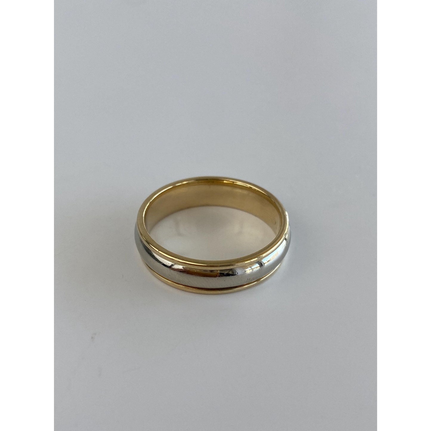 Vintage Solid 14k White & Yellow Gold Lined Ring Band - Size 11.75