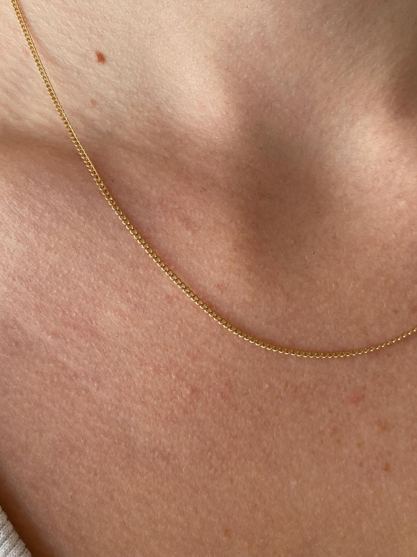 Vintage Solid 14k Yellow Gold Dainty Curb Chain Necklace - 17.25 inches
