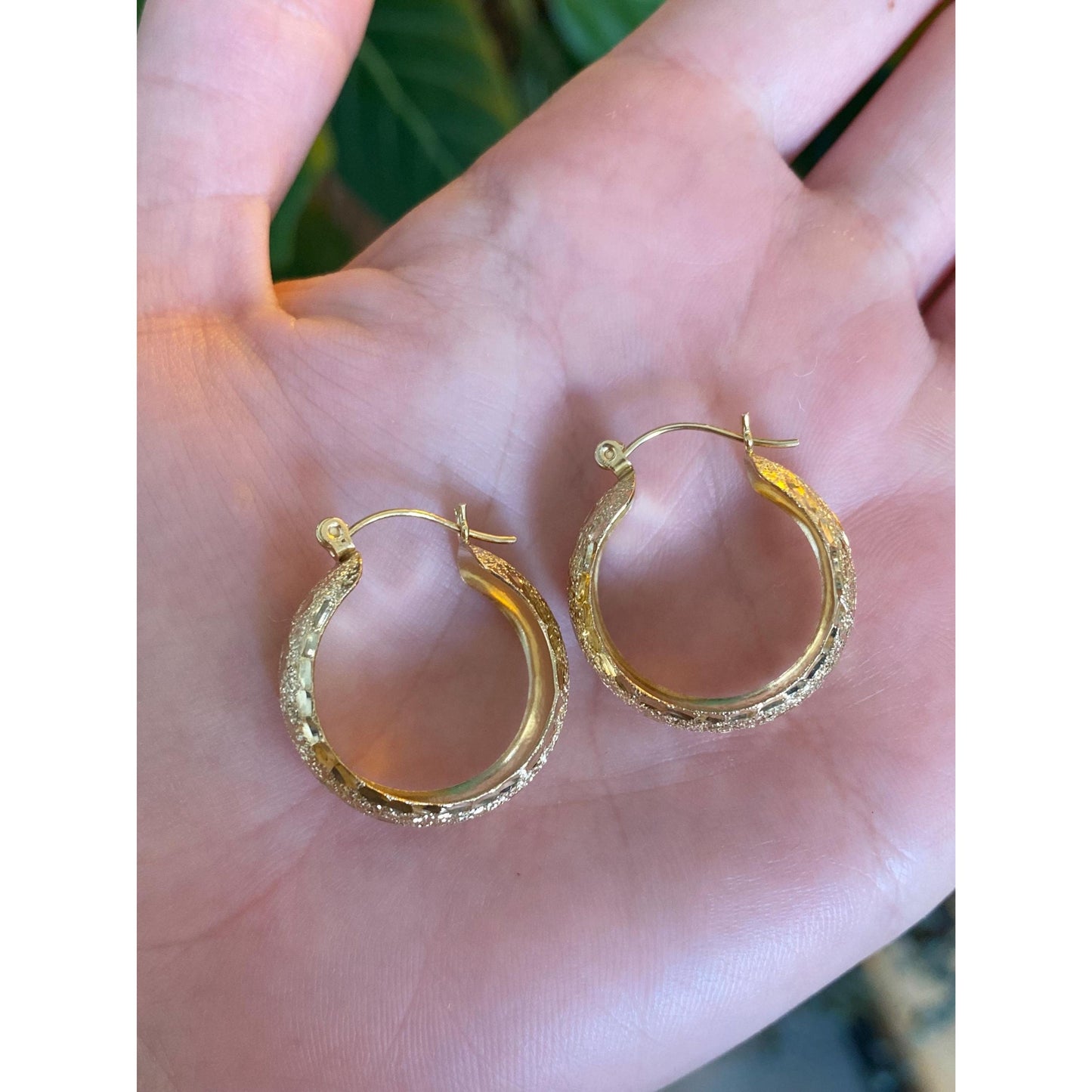 Vintage Solid 10k Yellow Gold Diamond Cut Hoop Earrings