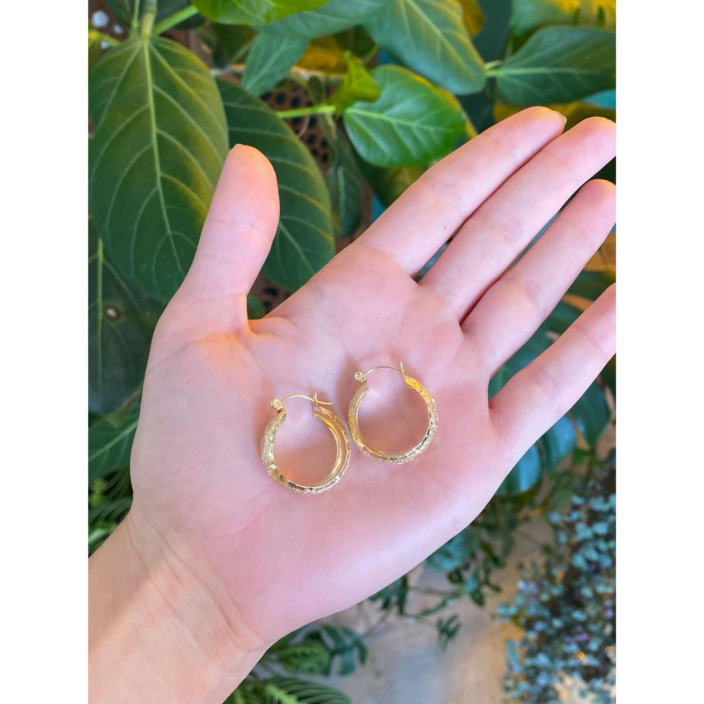 Vintage Solid 10k Yellow Gold Diamond Cut Hoop Earrings