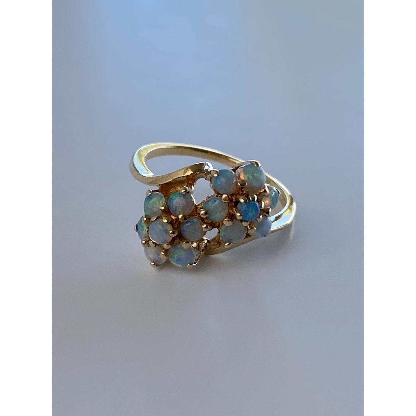 Vintage Solid 10k Yellow Gold Opal Flowers Twist Ring - Size 6.75