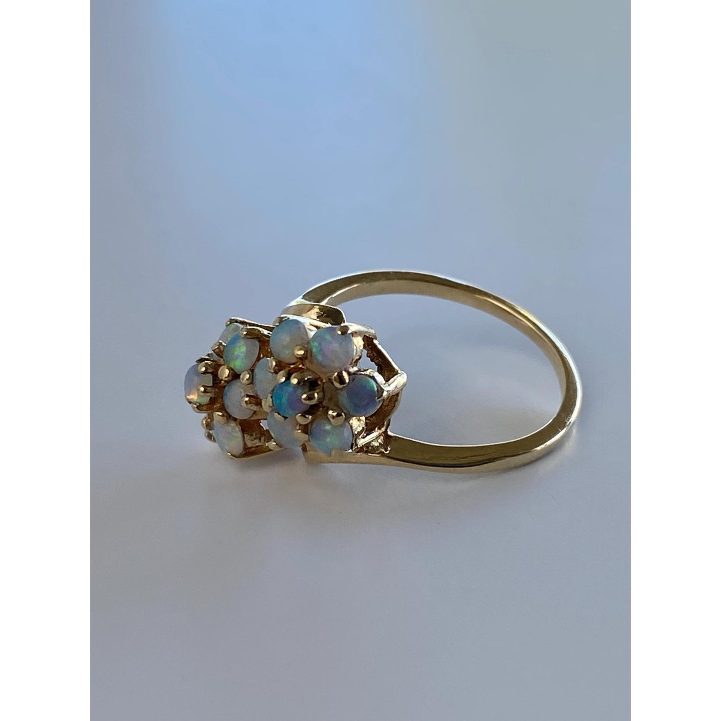 Vintage Solid 10k Yellow Gold Opal Flowers Twist Ring - Size 6.75