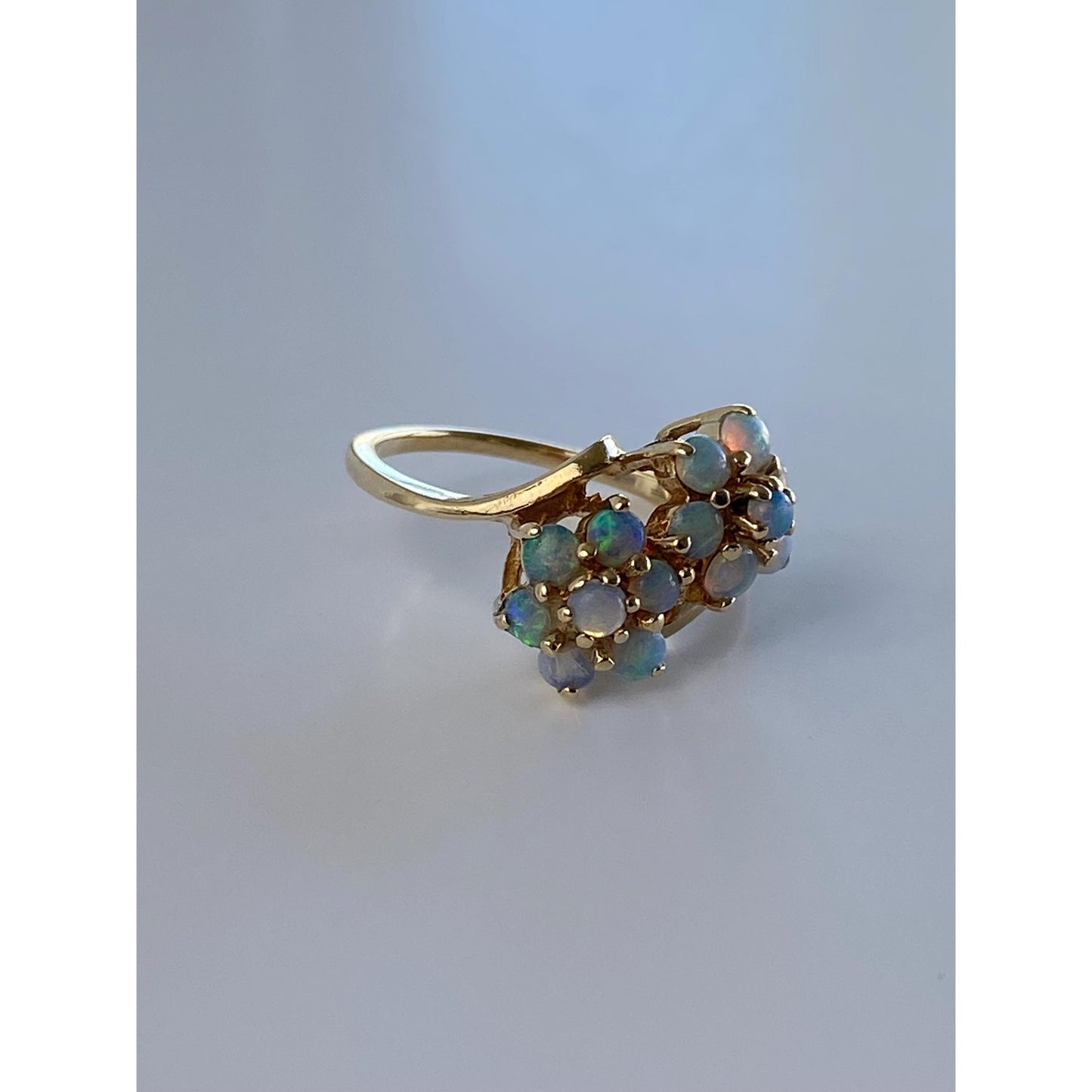 Vintage Solid 10k Yellow Gold Opal Flowers Twist Ring - Size 6.75