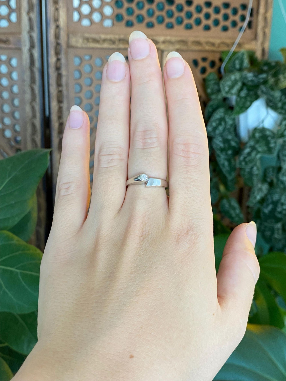 Vintage Solid 14k White Gold Diamond Ring - Size 6.25