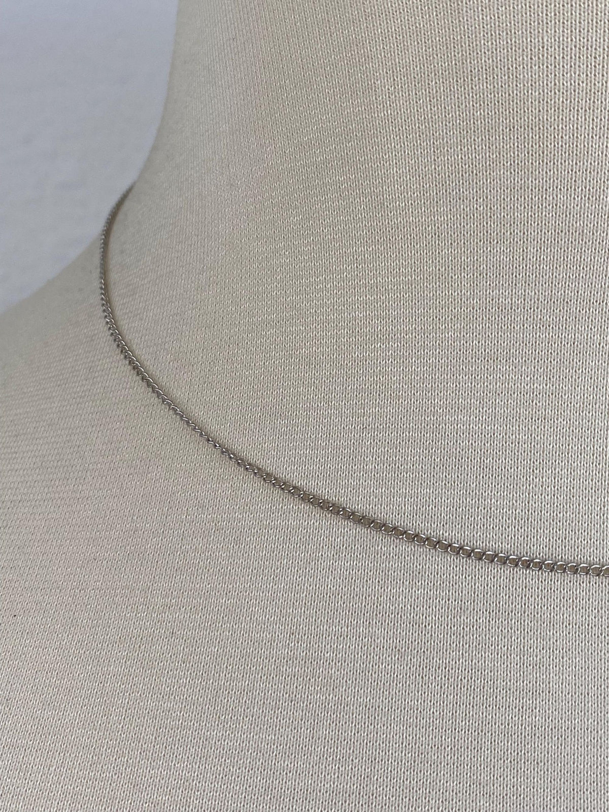 Vintage Solid 10k White Gold Dainty Curb Chain Necklace - 16.25 inches