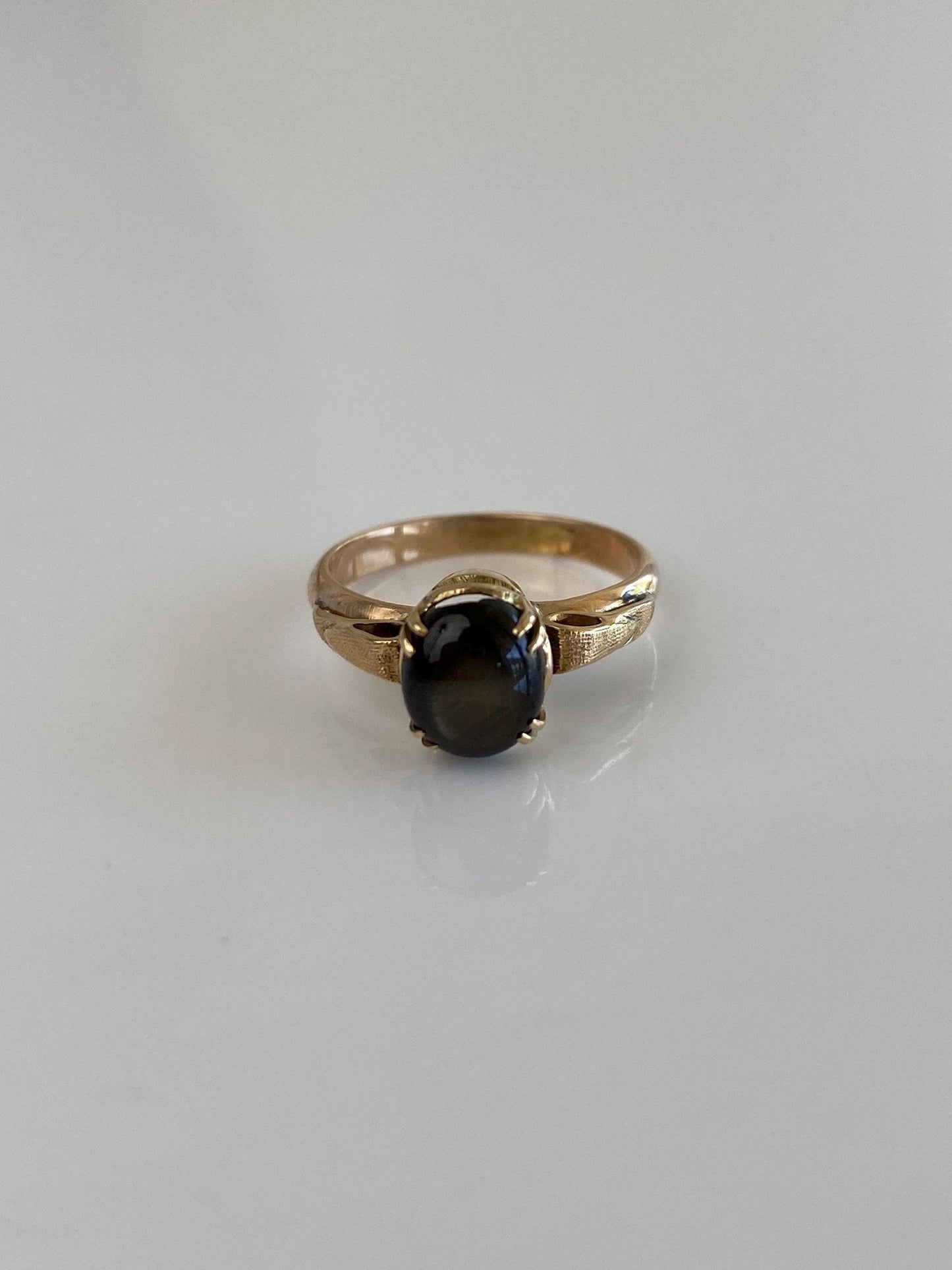 Vintage Solid 10k Yellow Gold Star Sapphire Ring - Size 4