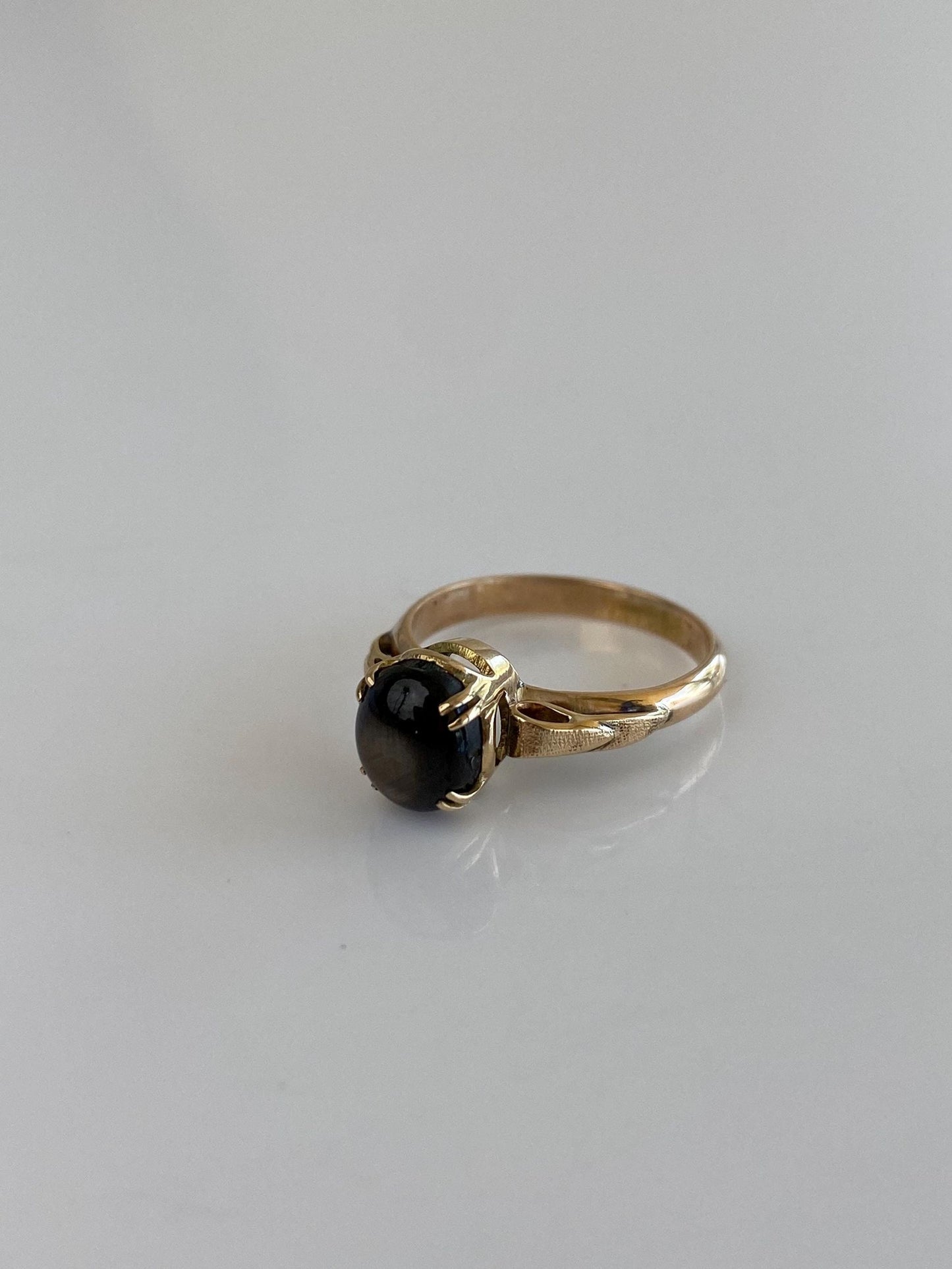 Vintage Solid 10k Yellow Gold Star Sapphire Ring - Size 4