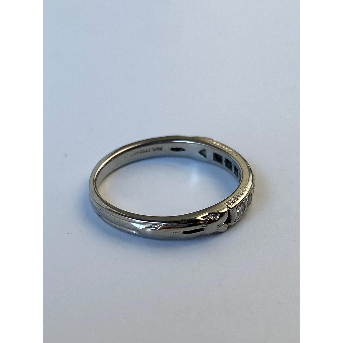 Vintage Solid 18k White Gold Diamond Ring Band - Size 4.75