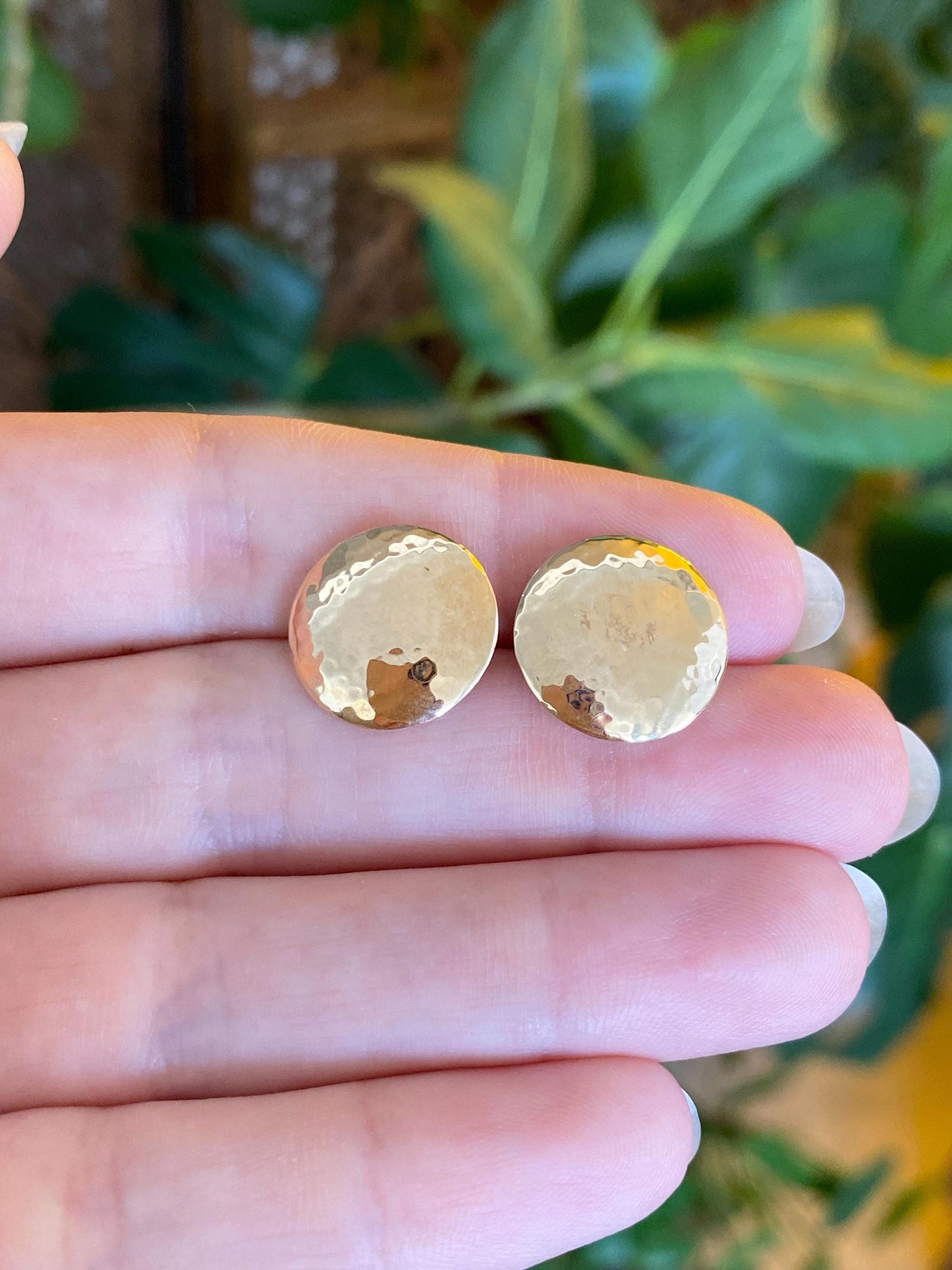 Vintage Solid 14k Yellow Gold Hammered Texture Circle Stud Earrings