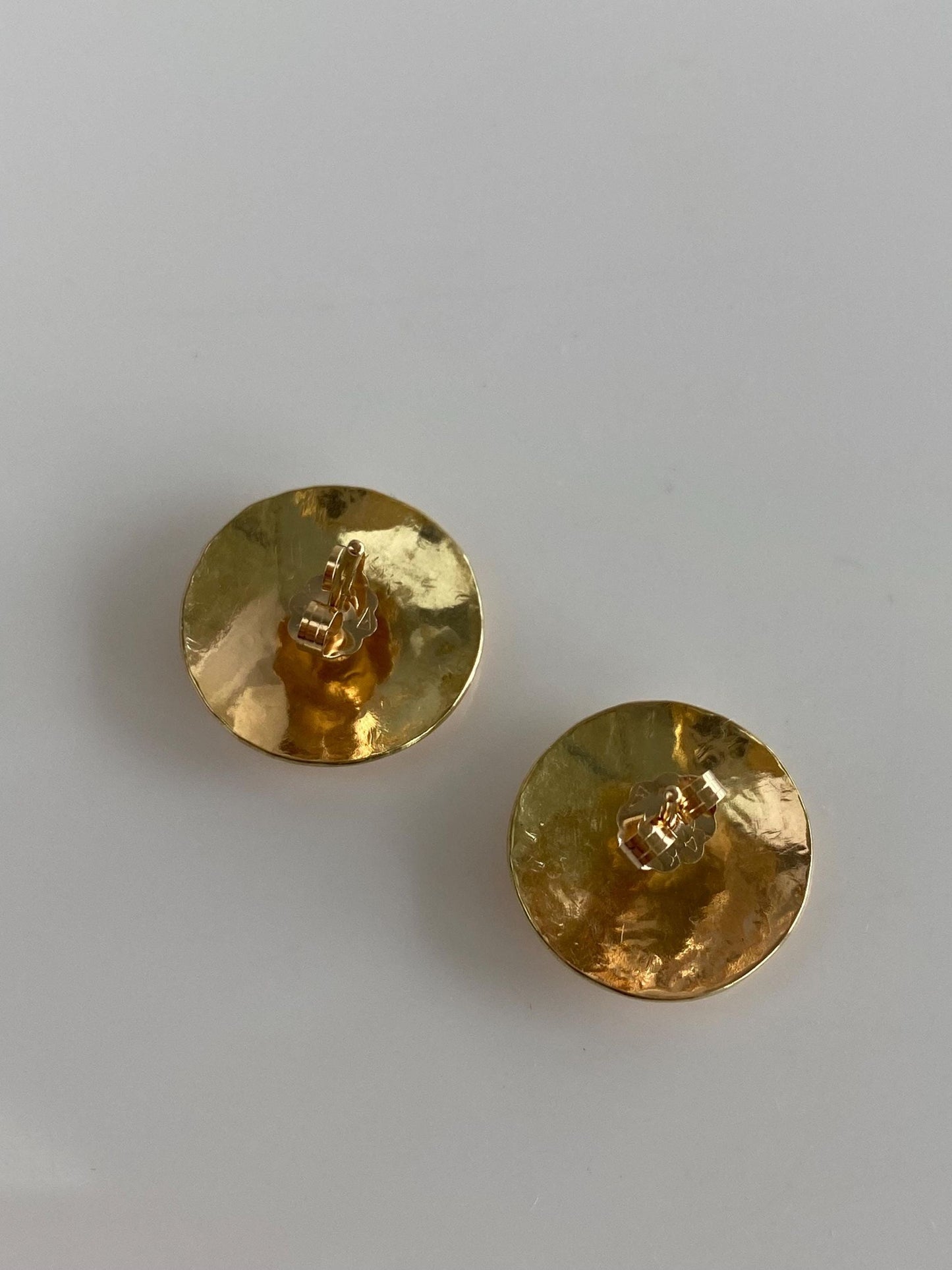 Vintage Solid 14k Yellow Gold Hammered Texture Circle Stud Earrings