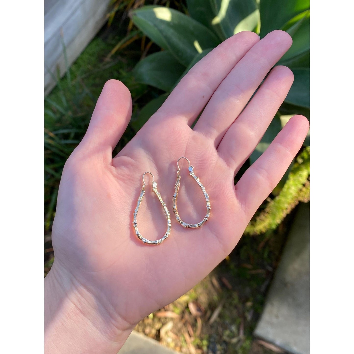 Vintage Solid 14k Yellow Gold Bamboo Teardrop Hoop Earrings