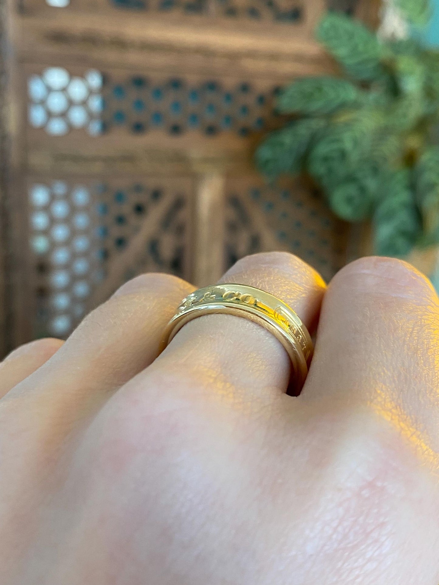 Tiffany & Co. Vintage Solid 18k Yellow Gold 1837 Ring Band - Size 7.75
