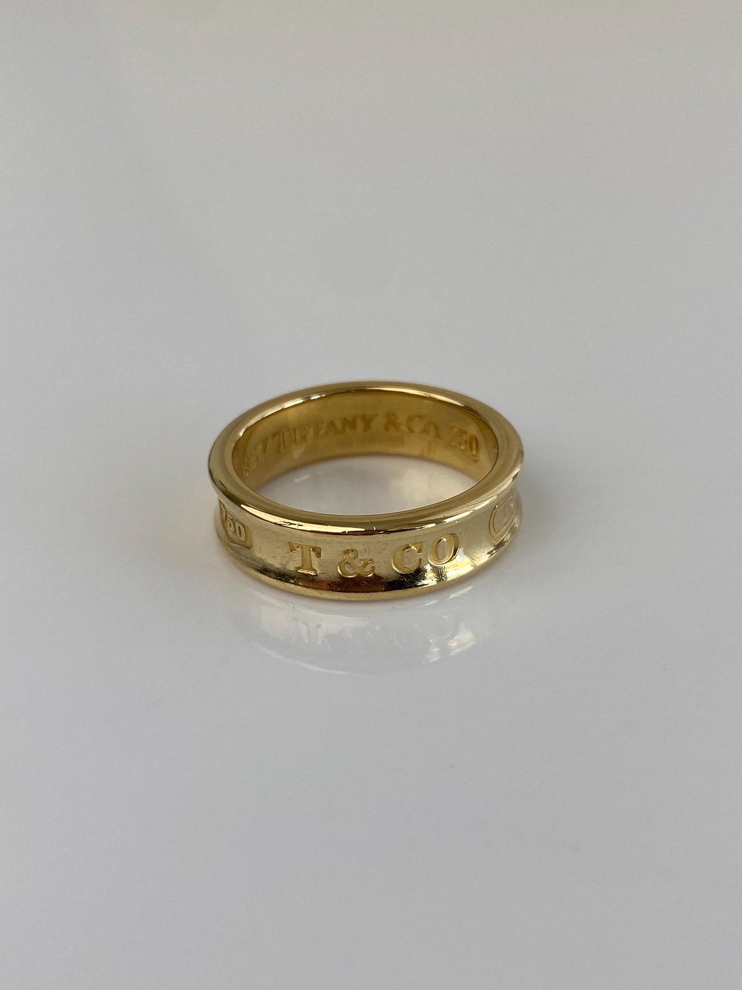 Tiffany & Co. Vintage Solid 18k Yellow Gold 1837 Ring Band - Size 7.75
