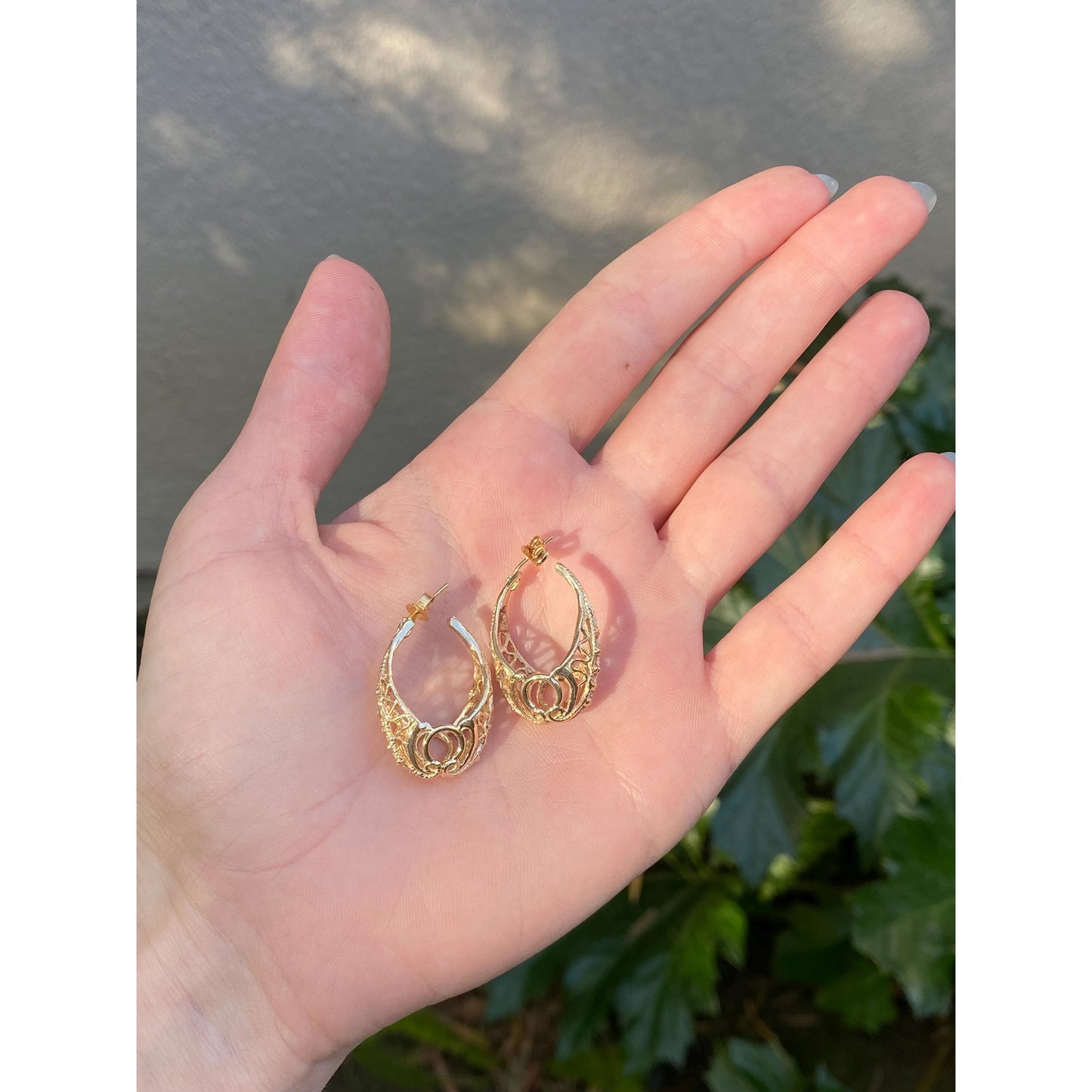 Vintage 10k Yellow Gold Open Filigree Work Basket Hoop Earrings