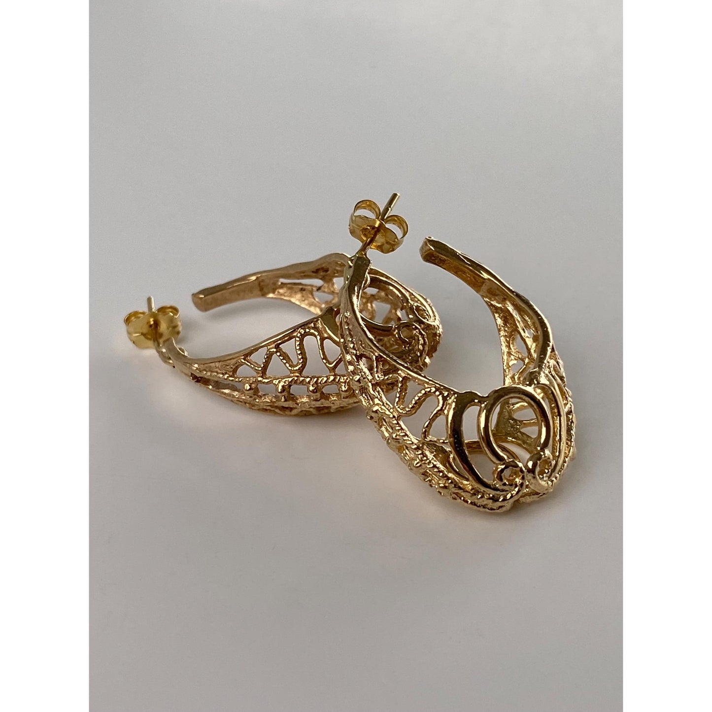 Vintage 10k Yellow Gold Open Filigree Work Basket Hoop Earrings